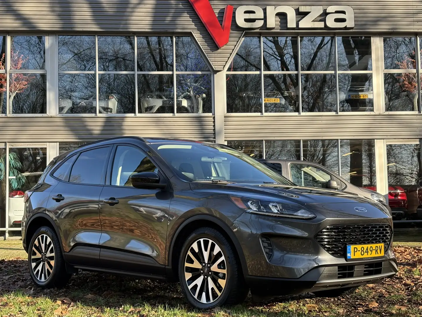 Ford Escape 2.5 Hybride Fulloptions Gris - 1