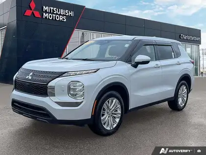 White 2022 Mitsubishi Outlander SUV / Crossover All-Wheel Drive Automatic