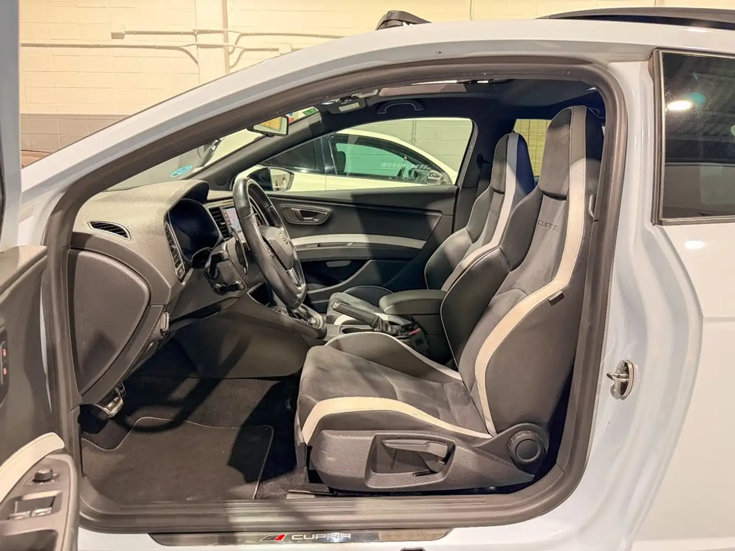 SEAT Leon SC 2.0 TSI 280cv DSG-6 St&Sp CUPRA Bianco - 2