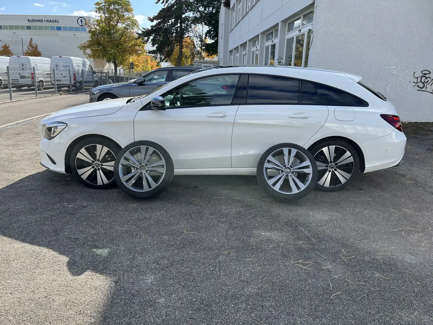 Mercedes-Benz CLA 200 CLA 200*Urban*Night*Pano*Navi*LED*AHK Blanc - 1