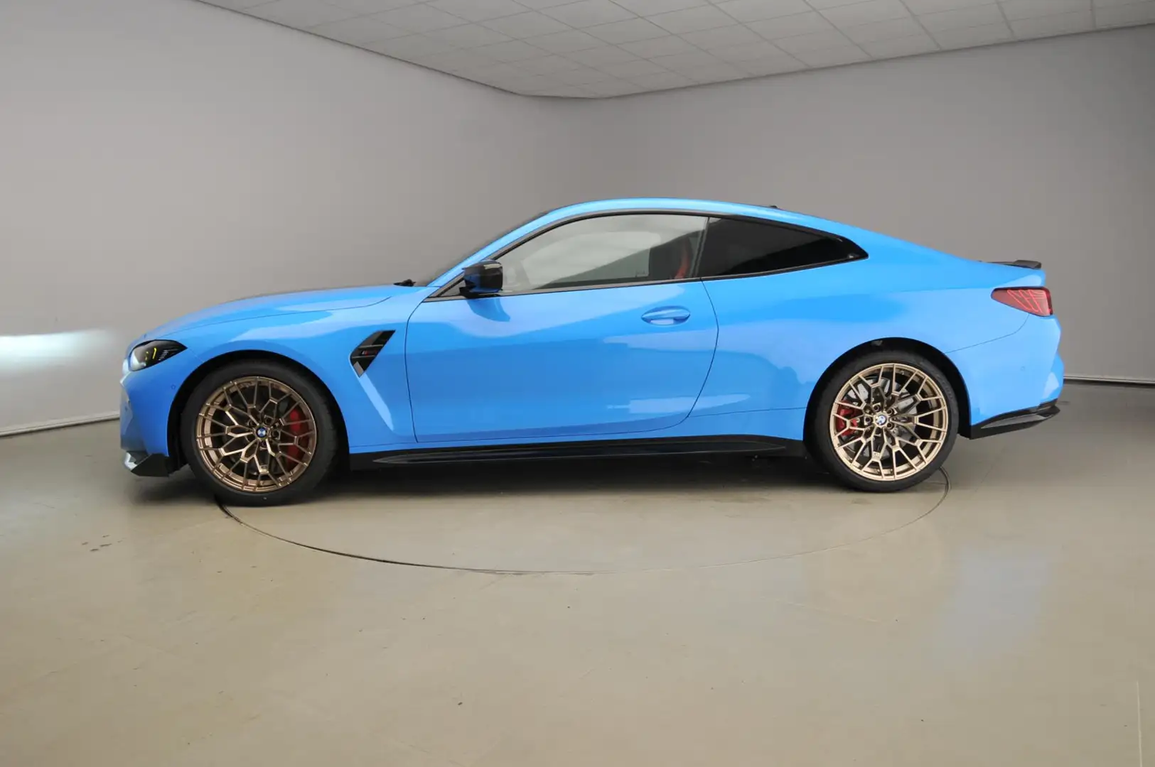 BMW M4 CS Coupé | BMW Individual Exterieur Blauw - 2