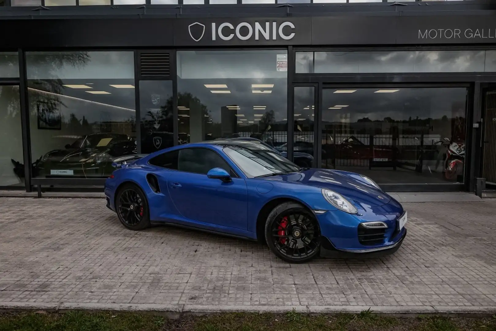 Porsche 991 Turbo Coupé PDK Azul - 1