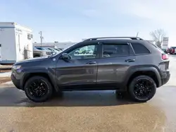 Jeep Cherokee снимка Jeep Cherokee