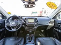 Jeep Cherokee снимка Jeep Cherokee