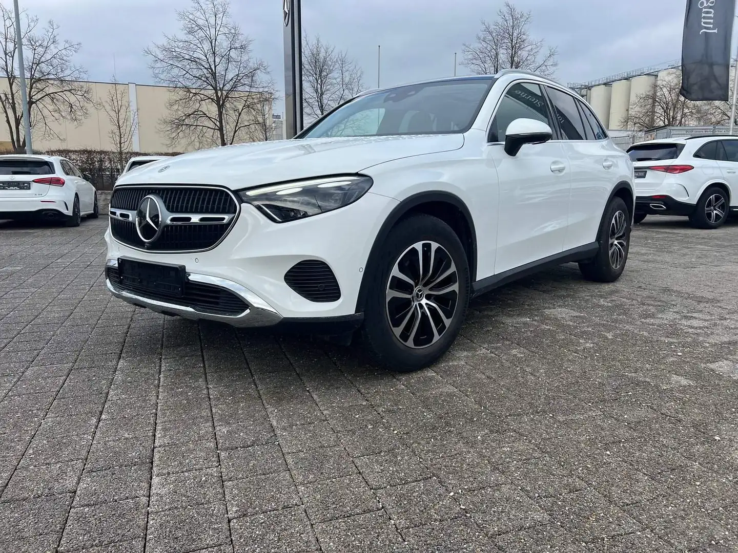Mercedes-Benz GLC 200 Avantgarde*Pano*Digital Light*AHK*360* Weiß - 2
