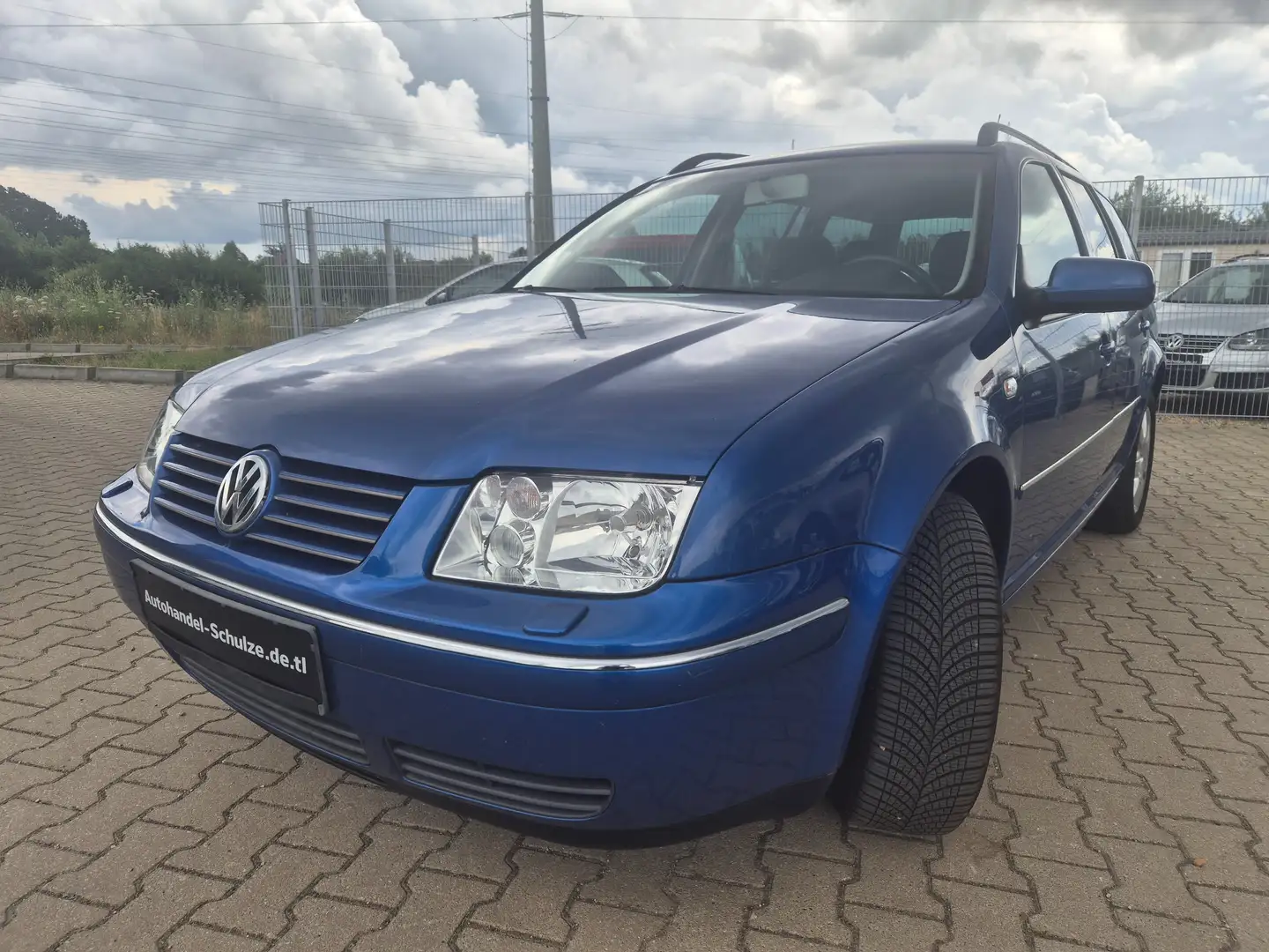 Volkswagen Bora Variant 1.9 TDI Special Blue - 2