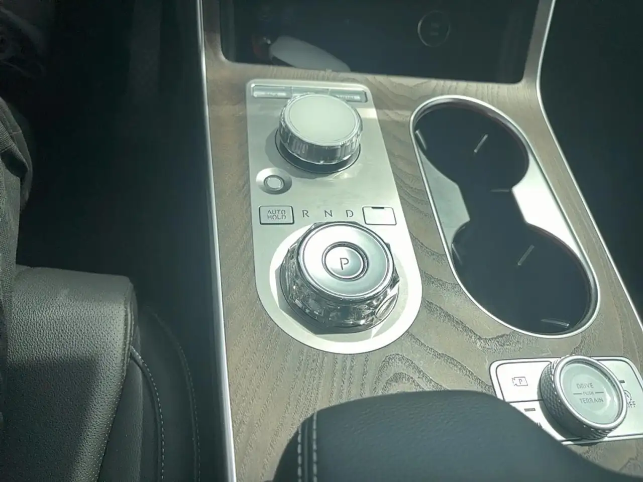 Genesis GV80 снимка Genesis GV80