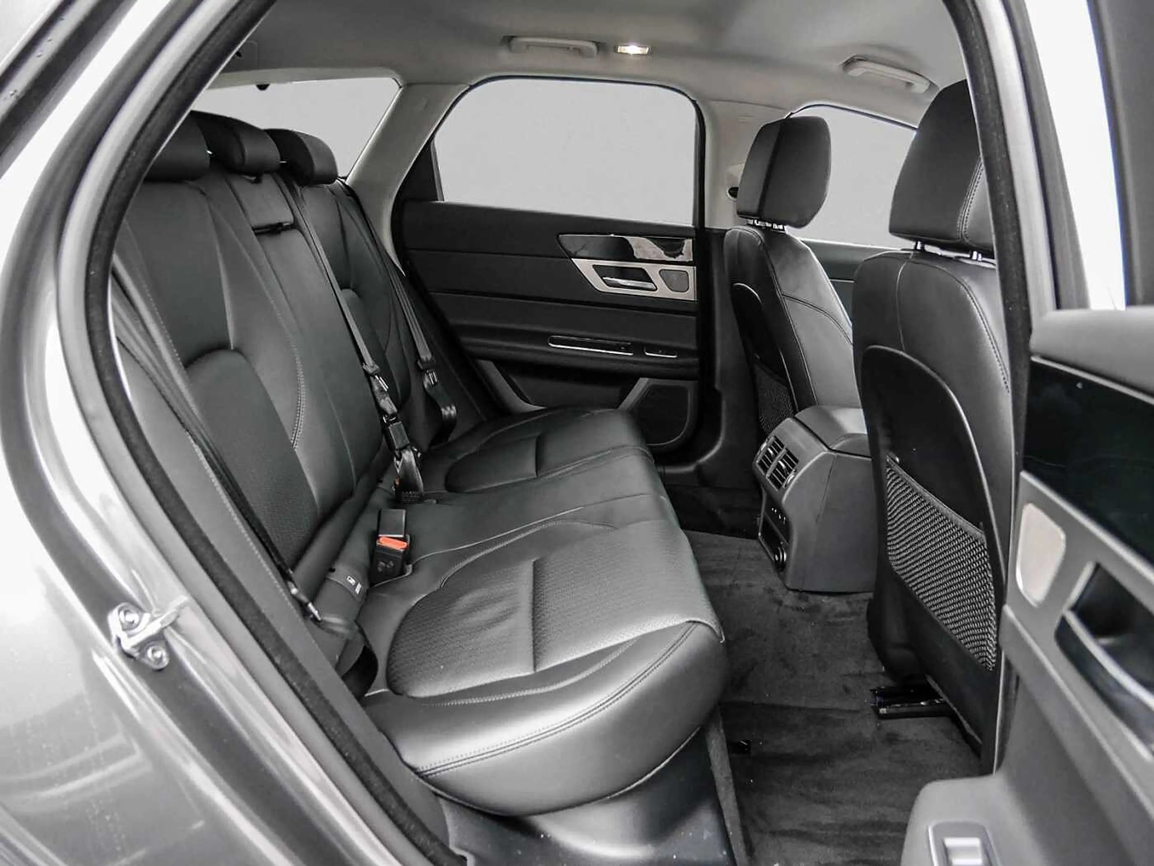 Jaguar XF 20d Sportbrake Aut. Prestige — photo 5