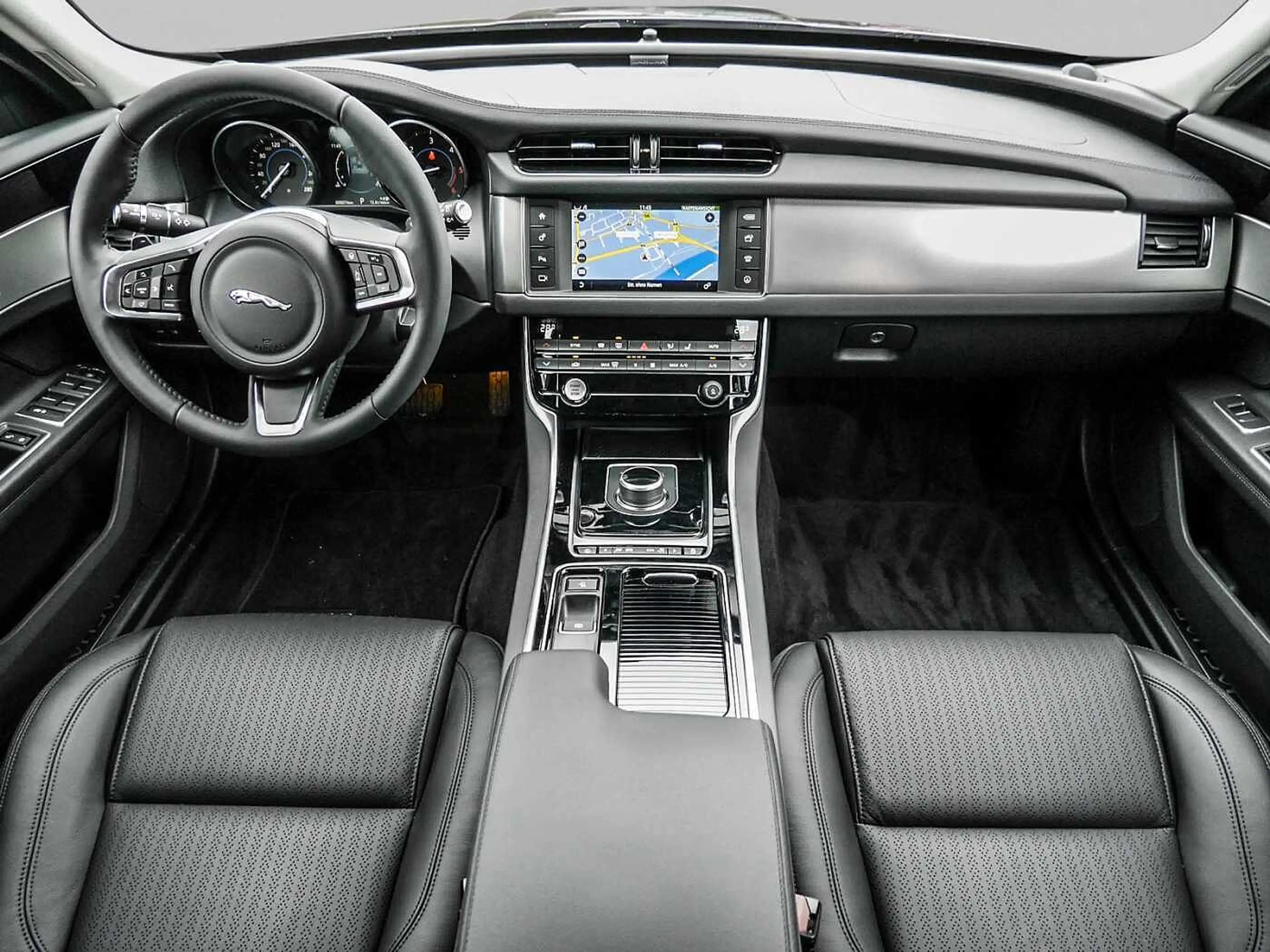 Jaguar XF 20d Sportbrake Aut. Prestige — photo 4