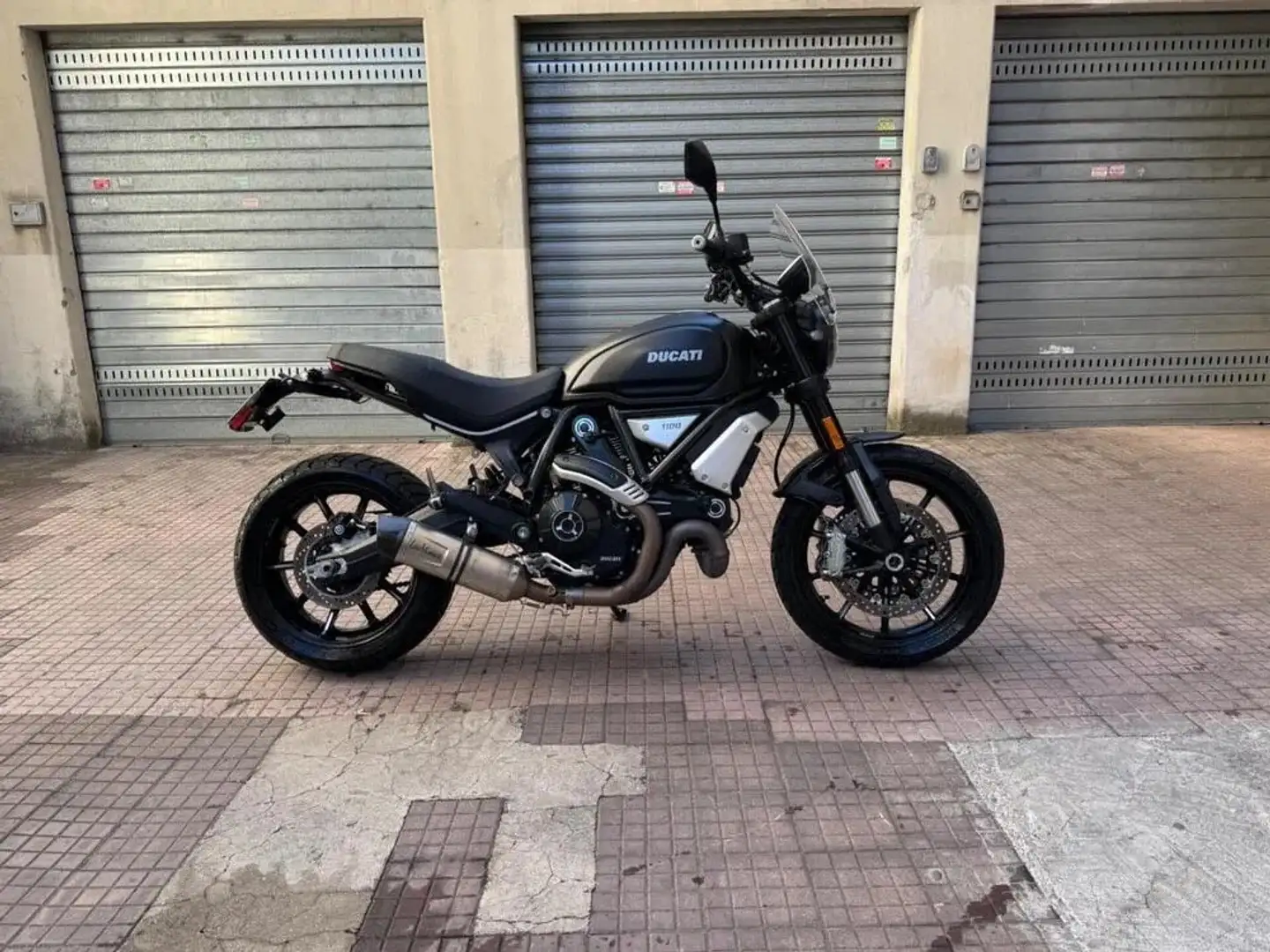 Ducati Scrambler 1100 Dark Pro Nero - 1