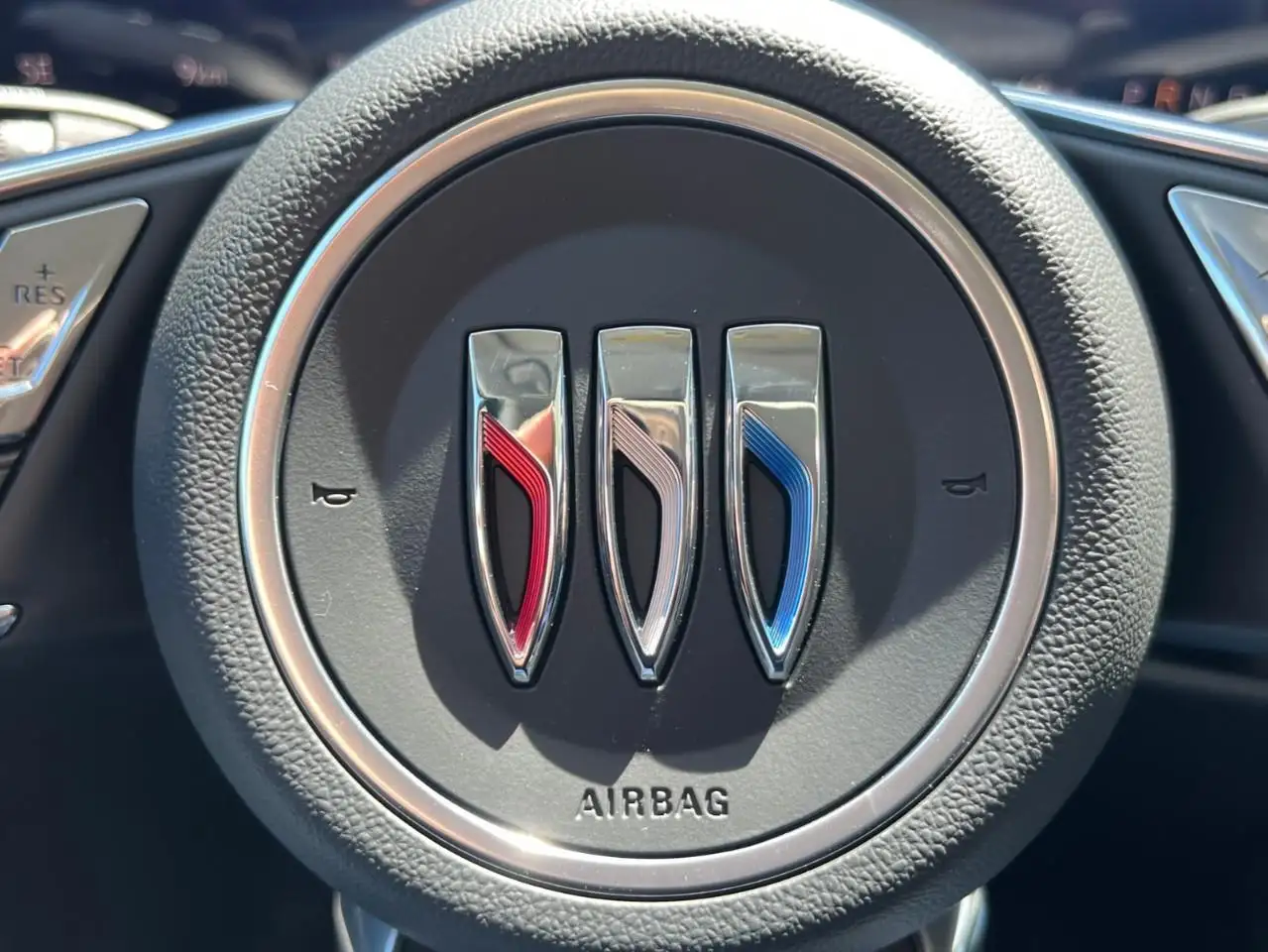 Buick Envision снимка Buick Envision