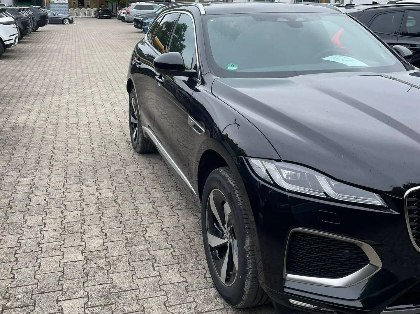 Jaguar F-Pace Jaguar F-Pace R-Dynamic S P400e PHEV AWD Aut. SUV / Geländewagen Schwarz - 1