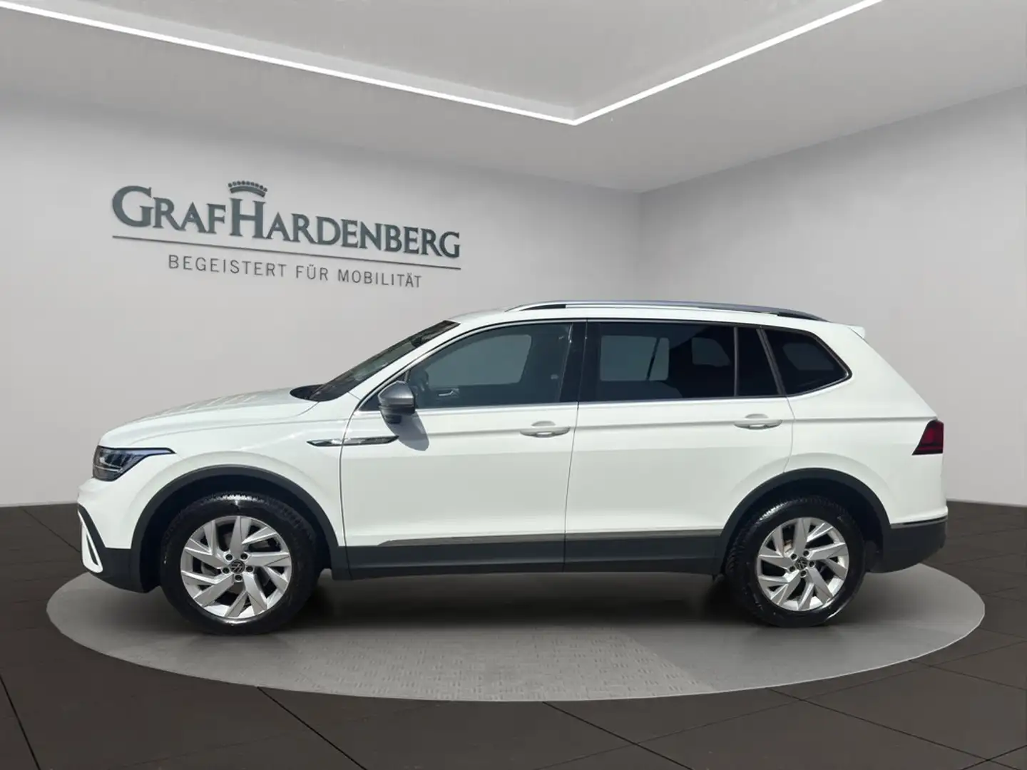 Volkswagen Tiguan Allspace Life 1.5 TSI DSG 7Sitze AHK Navi Weiß - 2