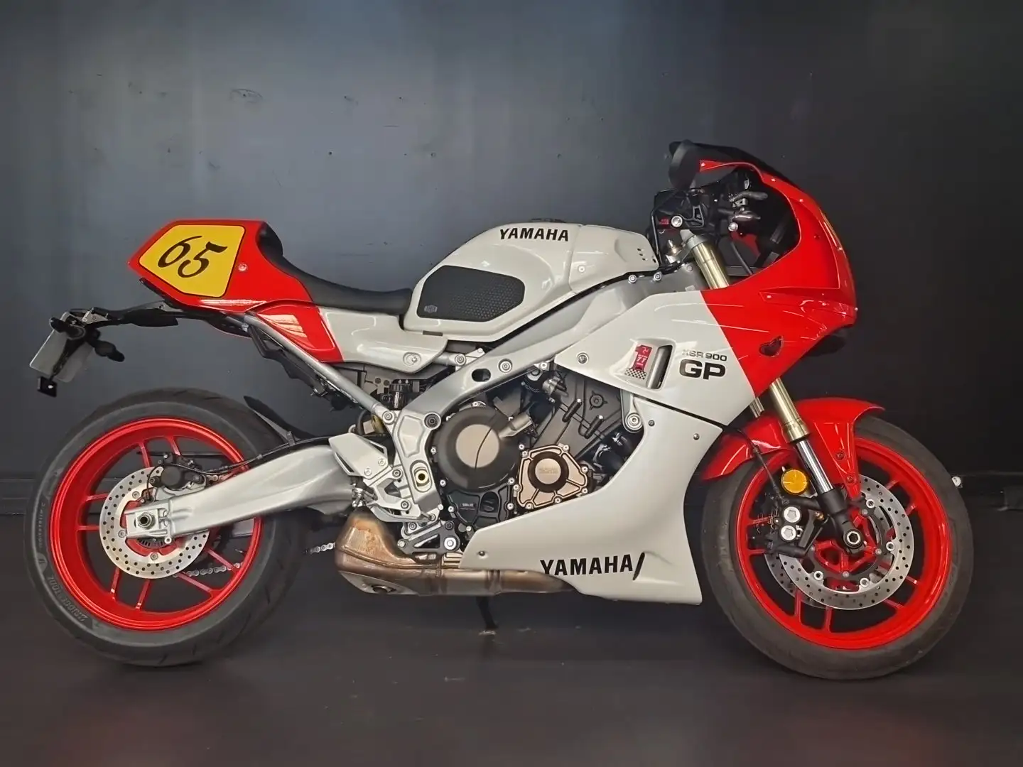 Yamaha XSR 900 - 1