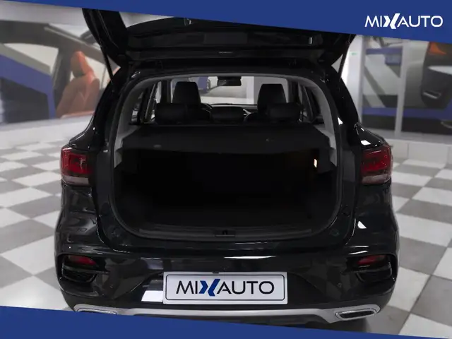 MG ZS view 7