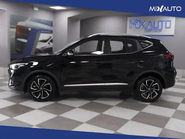 MG ZS view 3