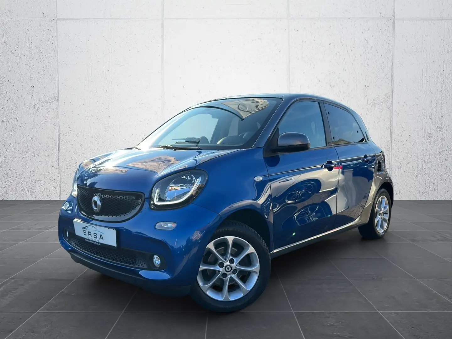 smart forFour Passion Aut.*Pano*PDC*Sitzheizung*Tempomat Blau - 1