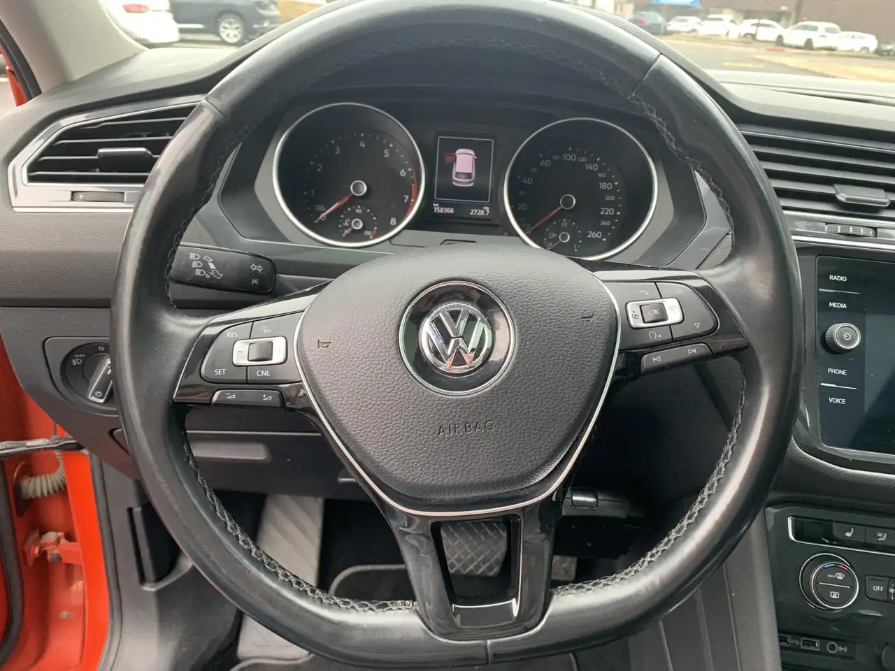 Volkswagen Tiguan снимка Volkswagen Tiguan