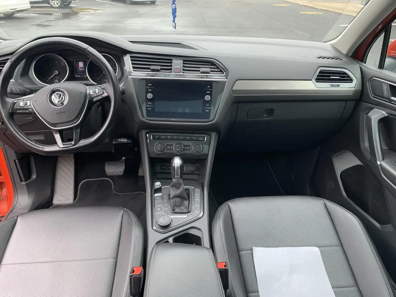 Volkswagen Tiguan снимка Volkswagen Tiguan