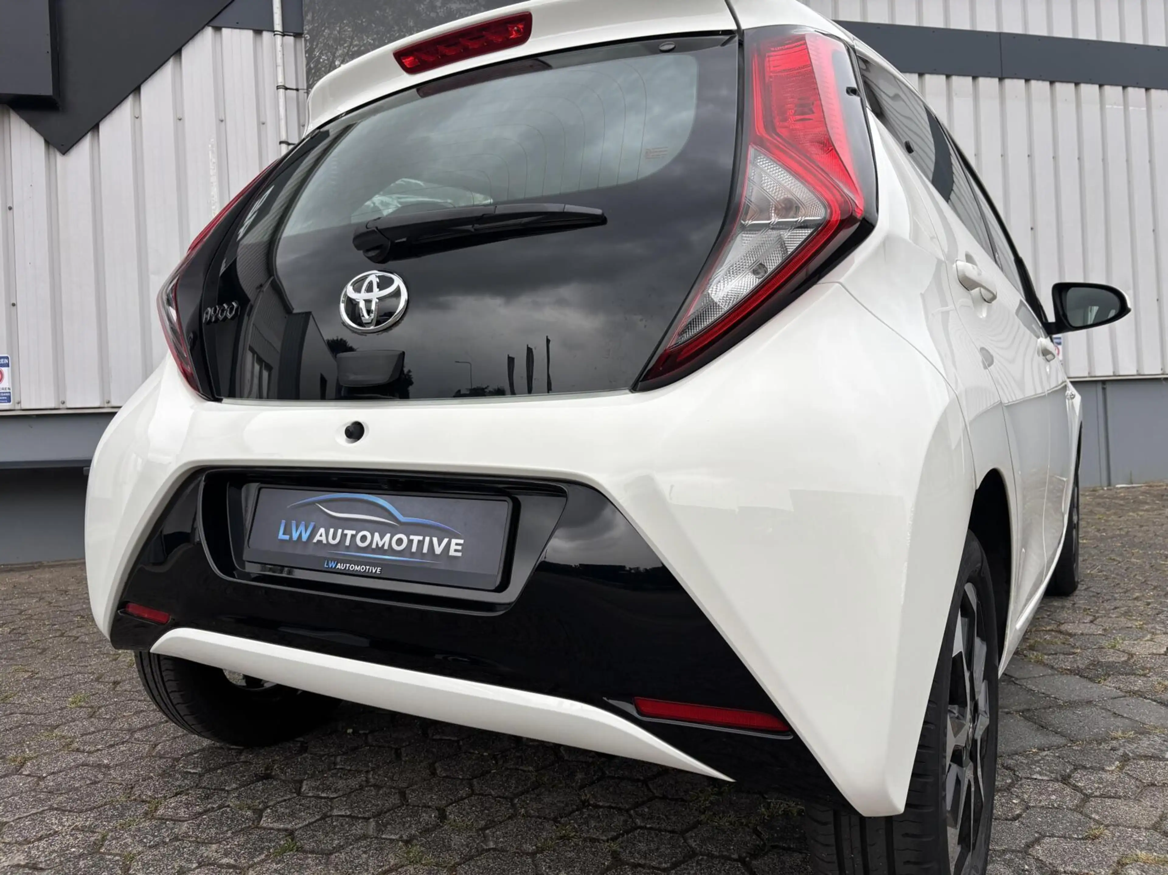 Toyota Aygo 1.0 VVT-i x-play | 15'' velgen | Camera | Carplay — photo 22