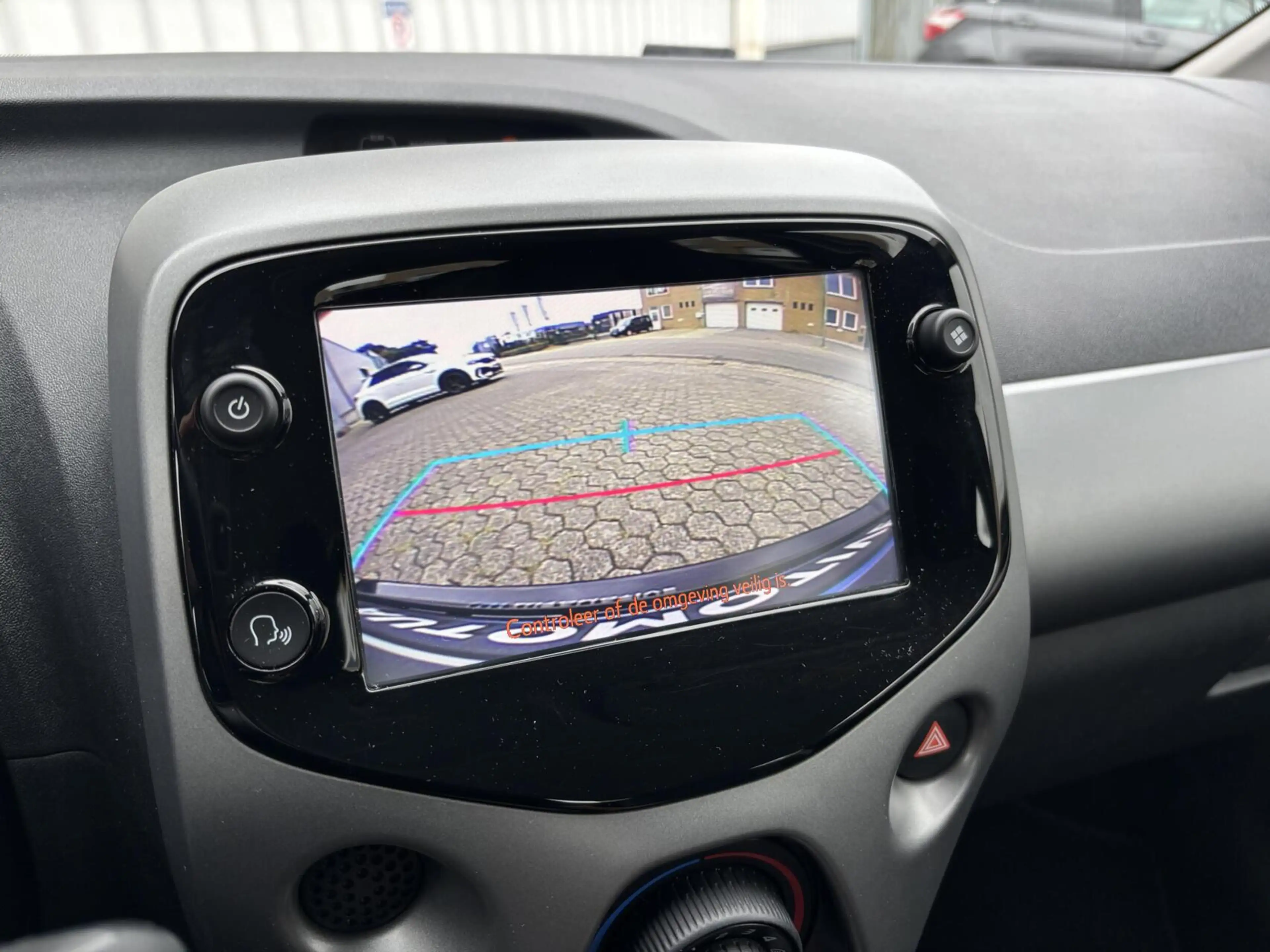 Toyota Aygo 1.0 VVT-i x-play | 15'' velgen | Camera | Carplay — photo 11