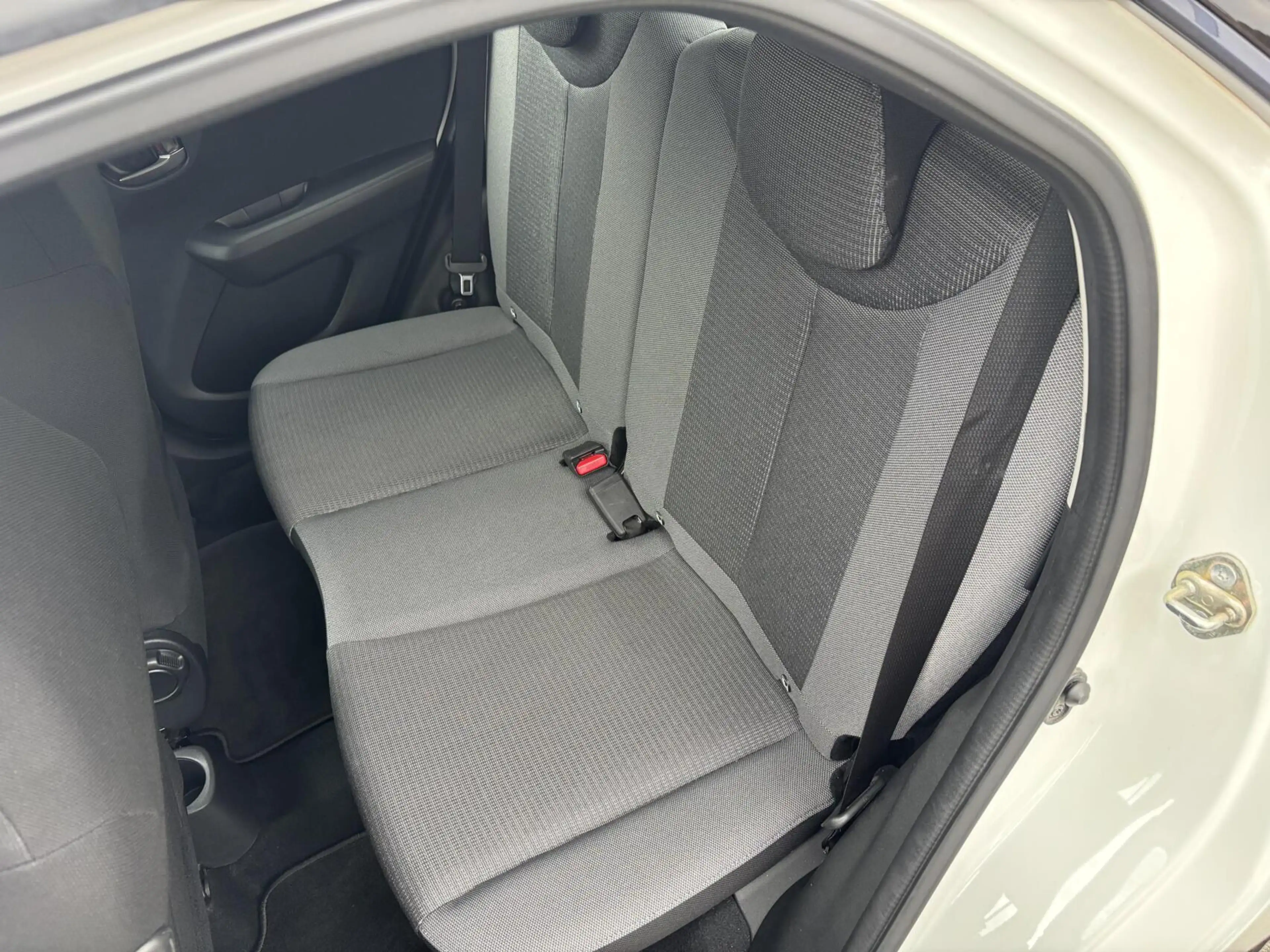 Toyota Aygo 1.0 VVT-i x-play | 15'' velgen | Camera | Carplay — photo 20