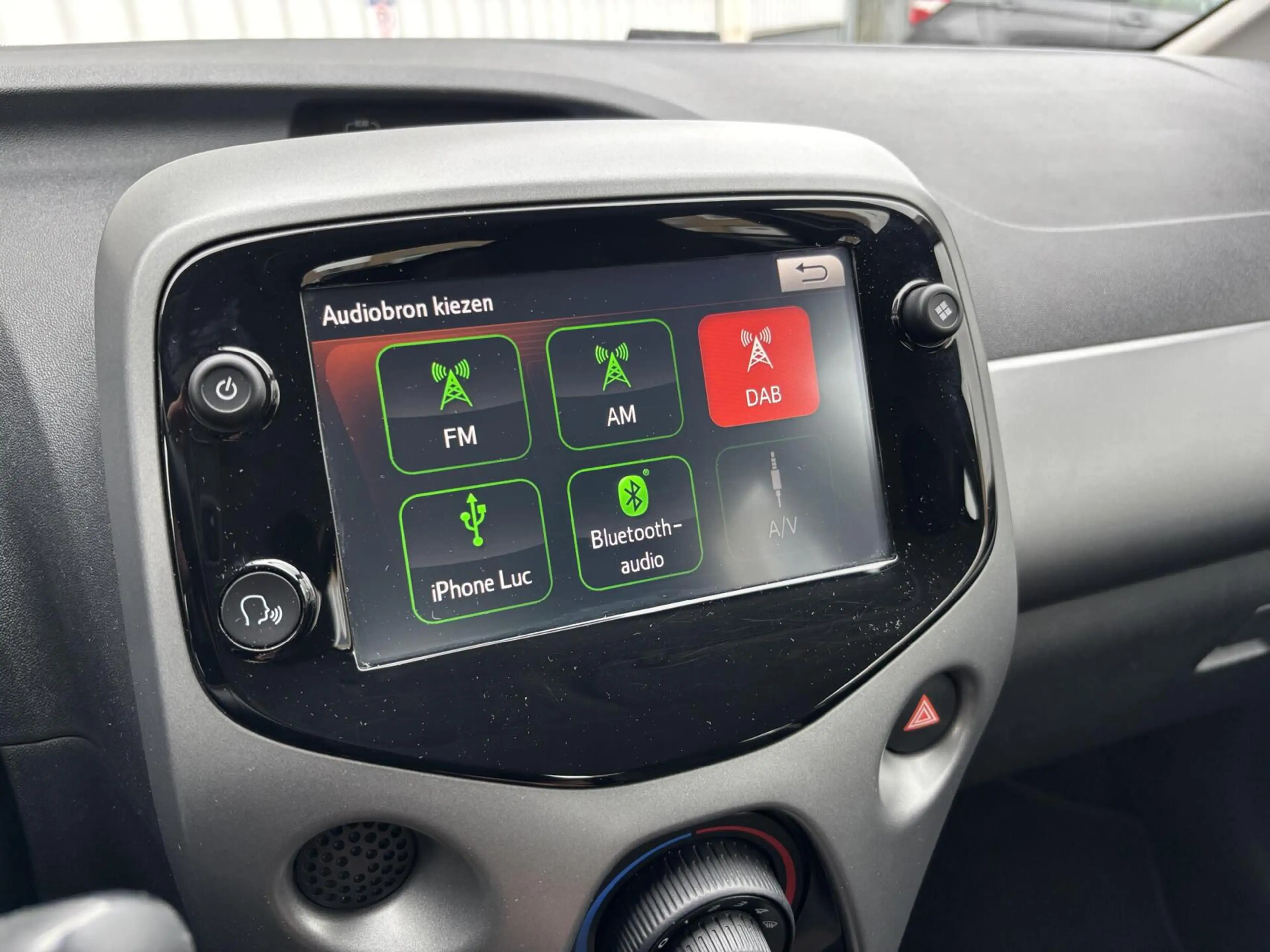 Toyota Aygo 1.0 VVT-i x-play | 15'' velgen | Camera | Carplay — photo 12