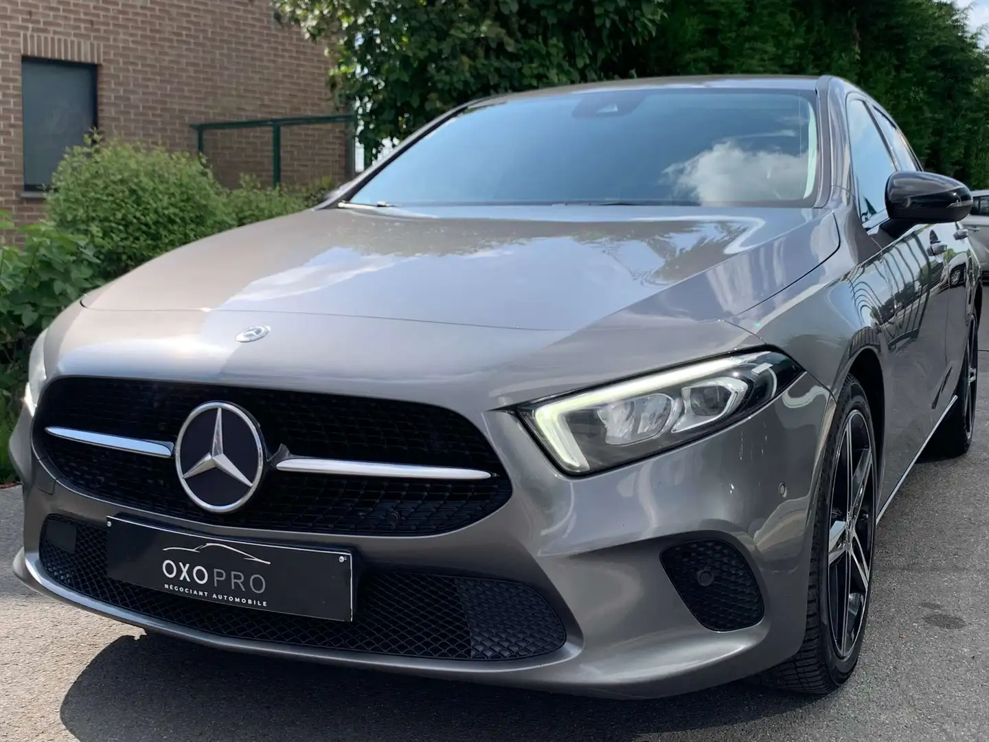 Mercedes-Benz A 180 D / Pack Sport / Boite Auto / Xenon / 12.314 HTVA Gris - 2
