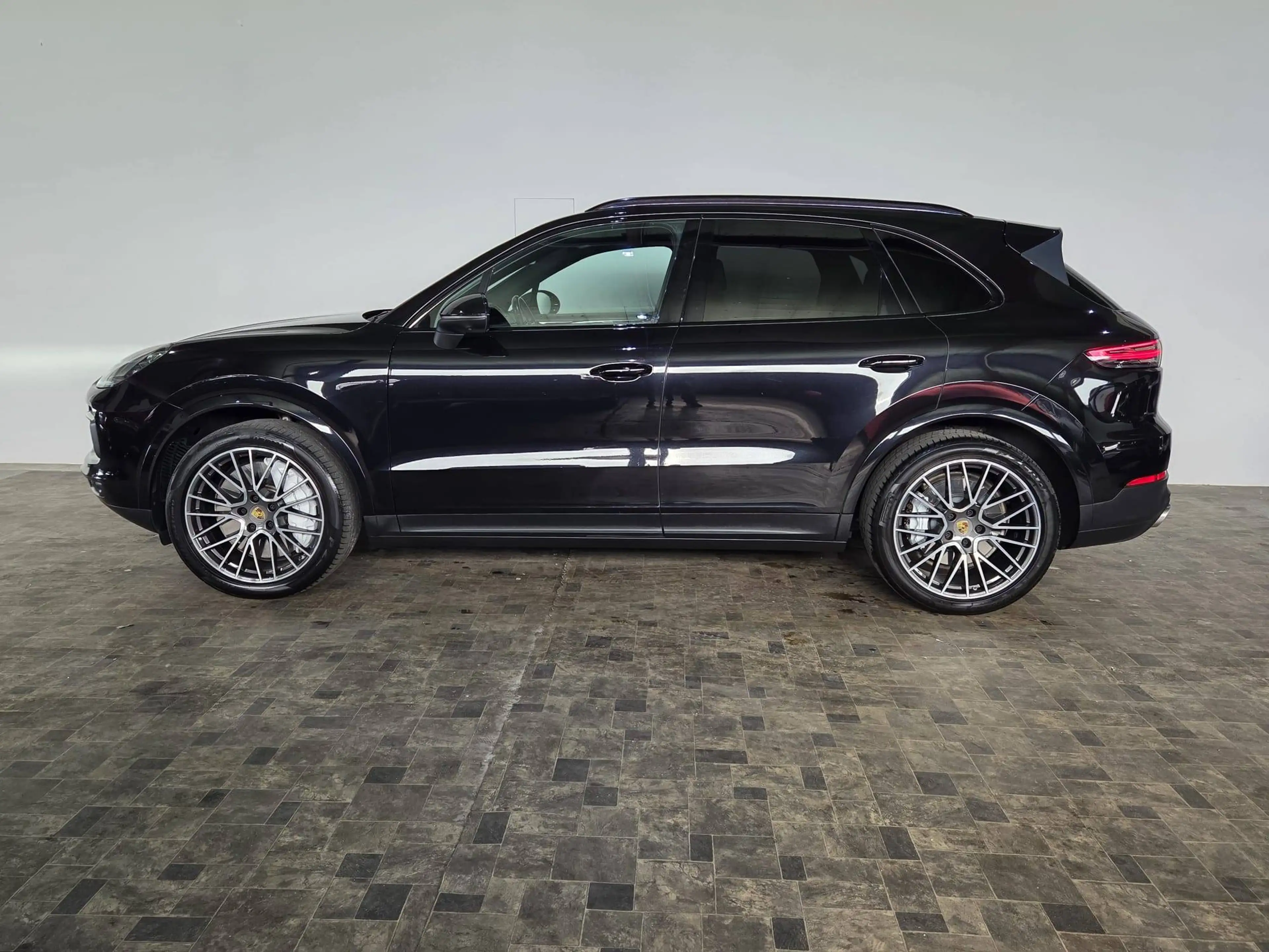 Porsche Cayenne S, LED, Pano, Bose, ACC — photo 3