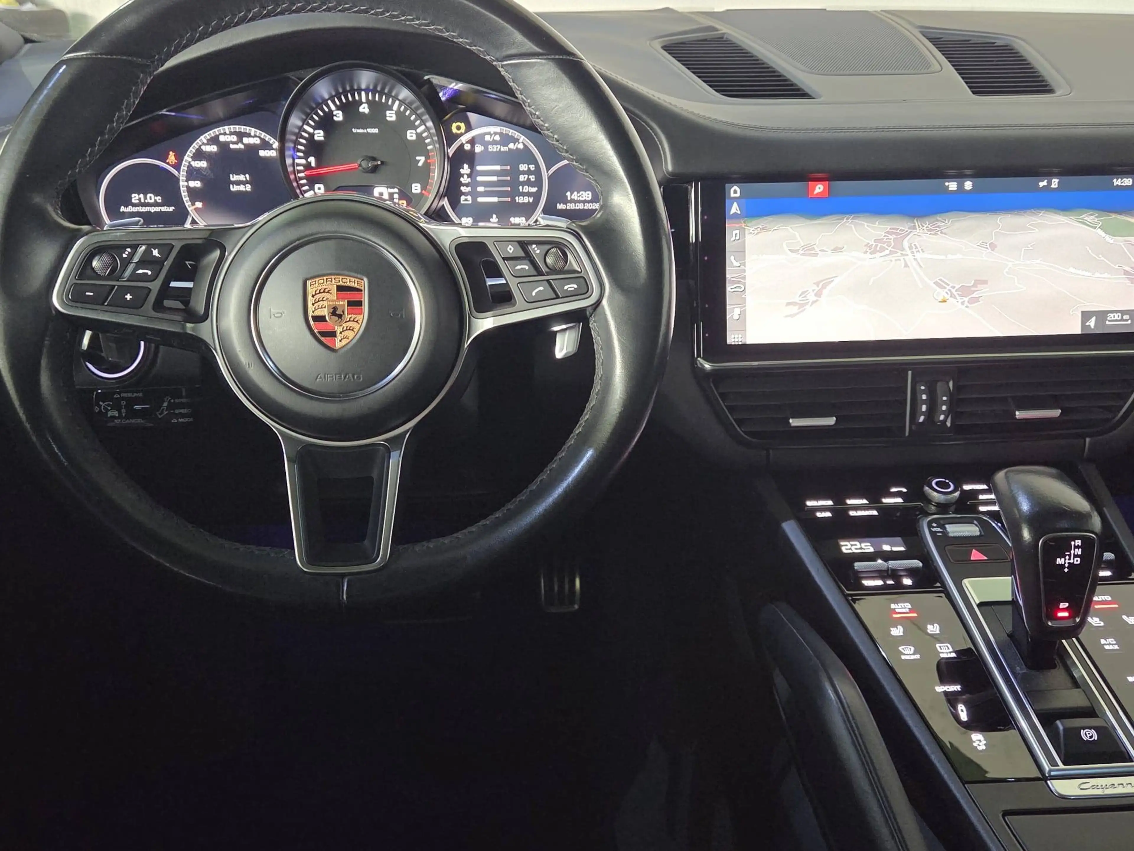 Porsche Cayenne S, LED, Pano, Bose, ACC — photo 13