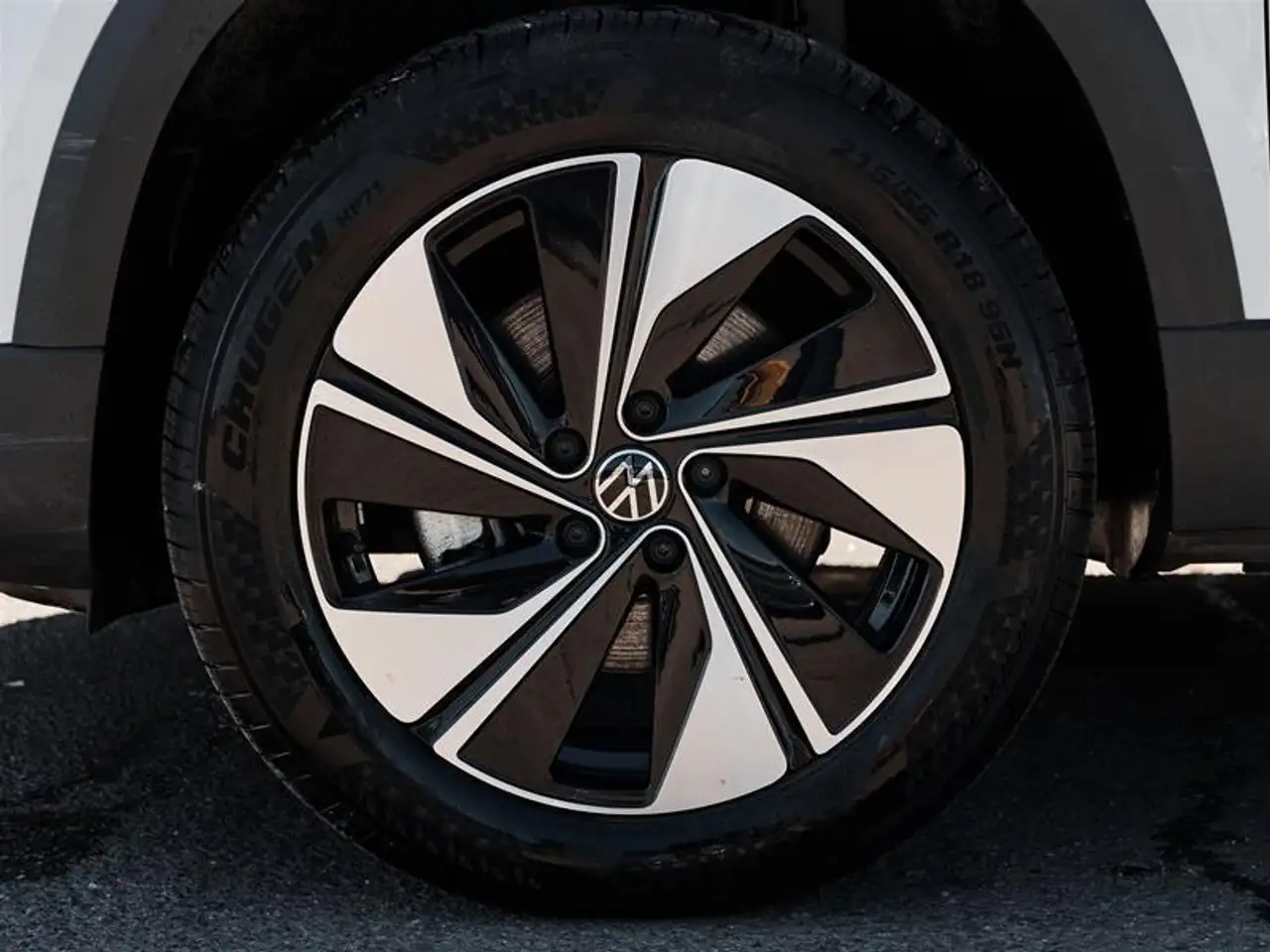 Volkswagen Taos снимка Volkswagen Taos