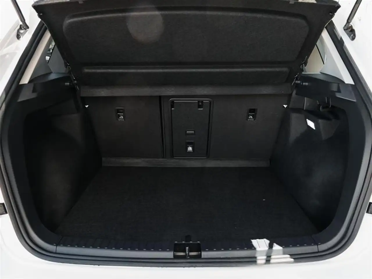 Volkswagen Taos снимка Volkswagen Taos