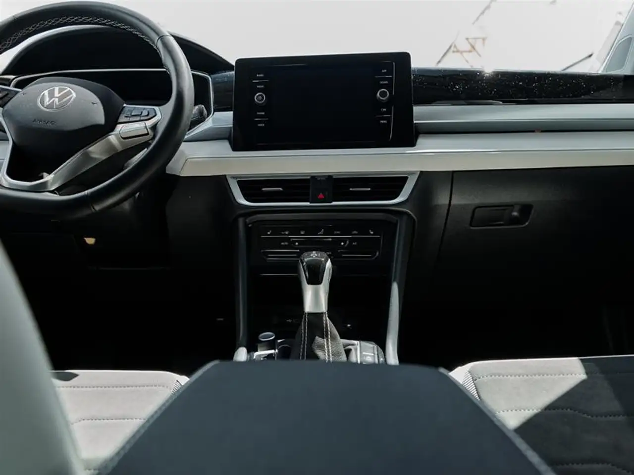 Volkswagen Taos снимка Volkswagen Taos
