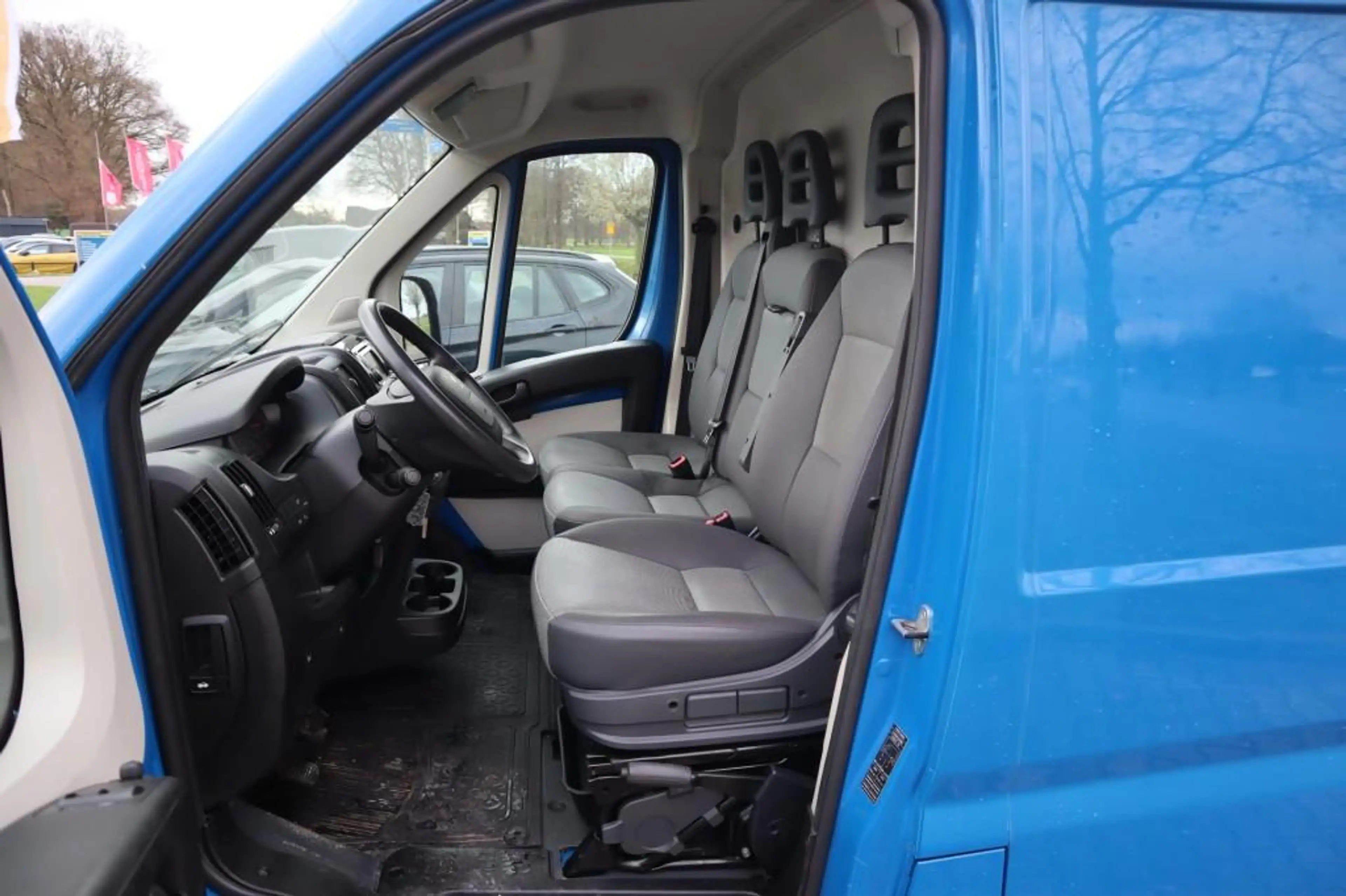 Peugeot Boxer 330 2.0 BlueHDI L2H 1e eigenaar AIRCO CRUISE nieuw — photo 2