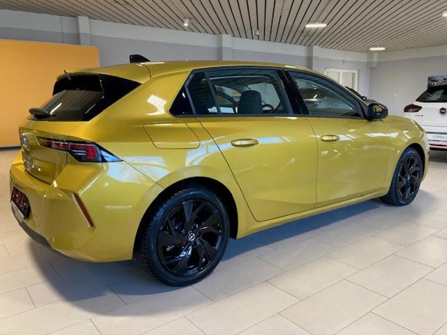 Opel Astra L Gelb - 2