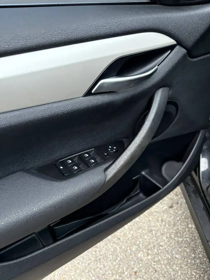 BMW X1 снимка BMW X1