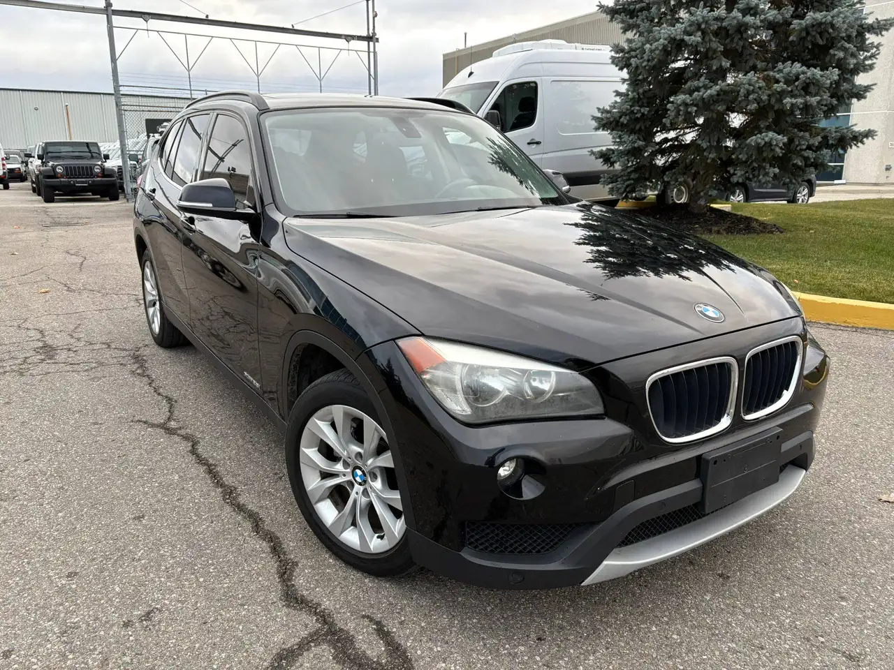 BMW X1 снимка BMW X1