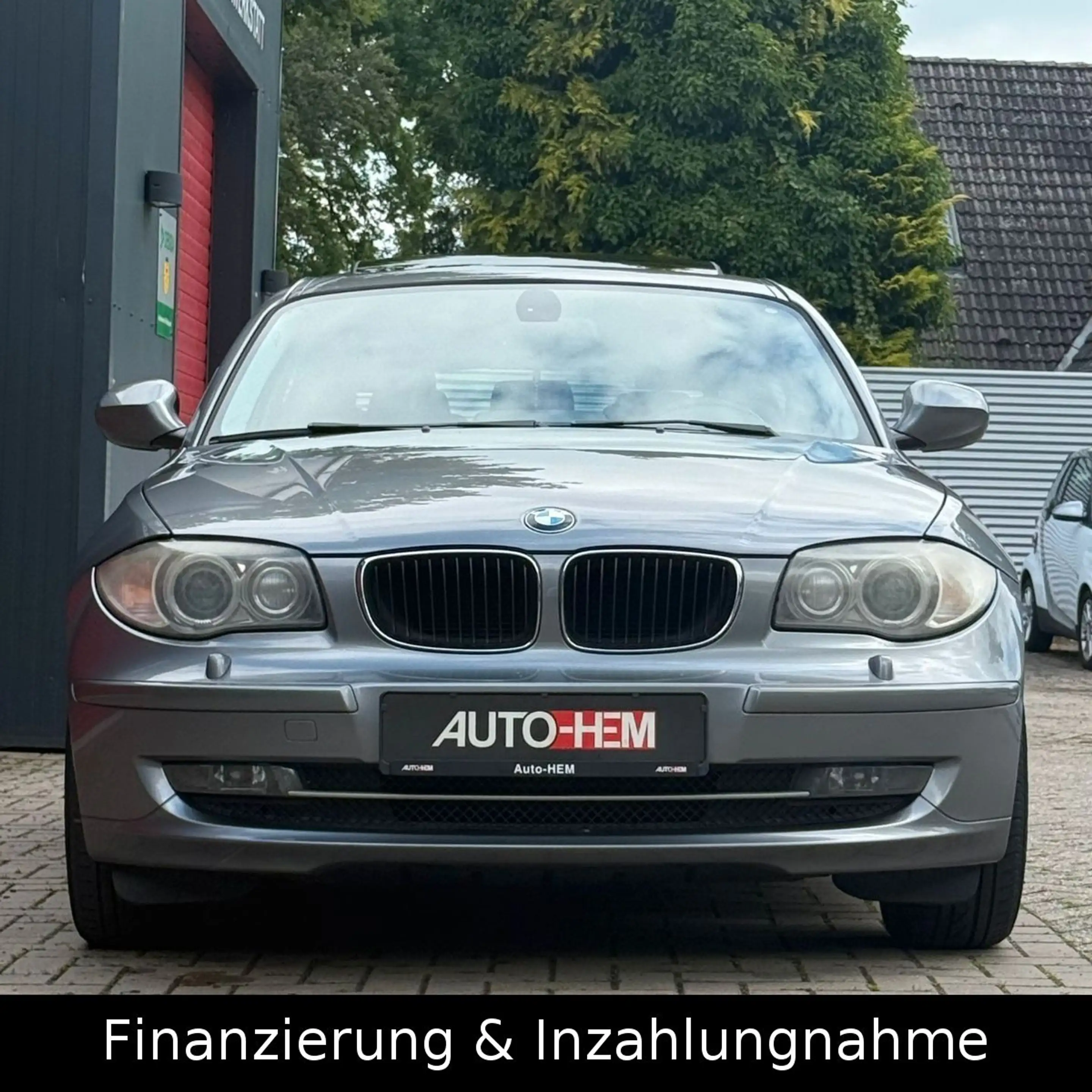 BMW 120 d Navi Xenon Schiebedach Sitzhzg Sportsitze — photo 4