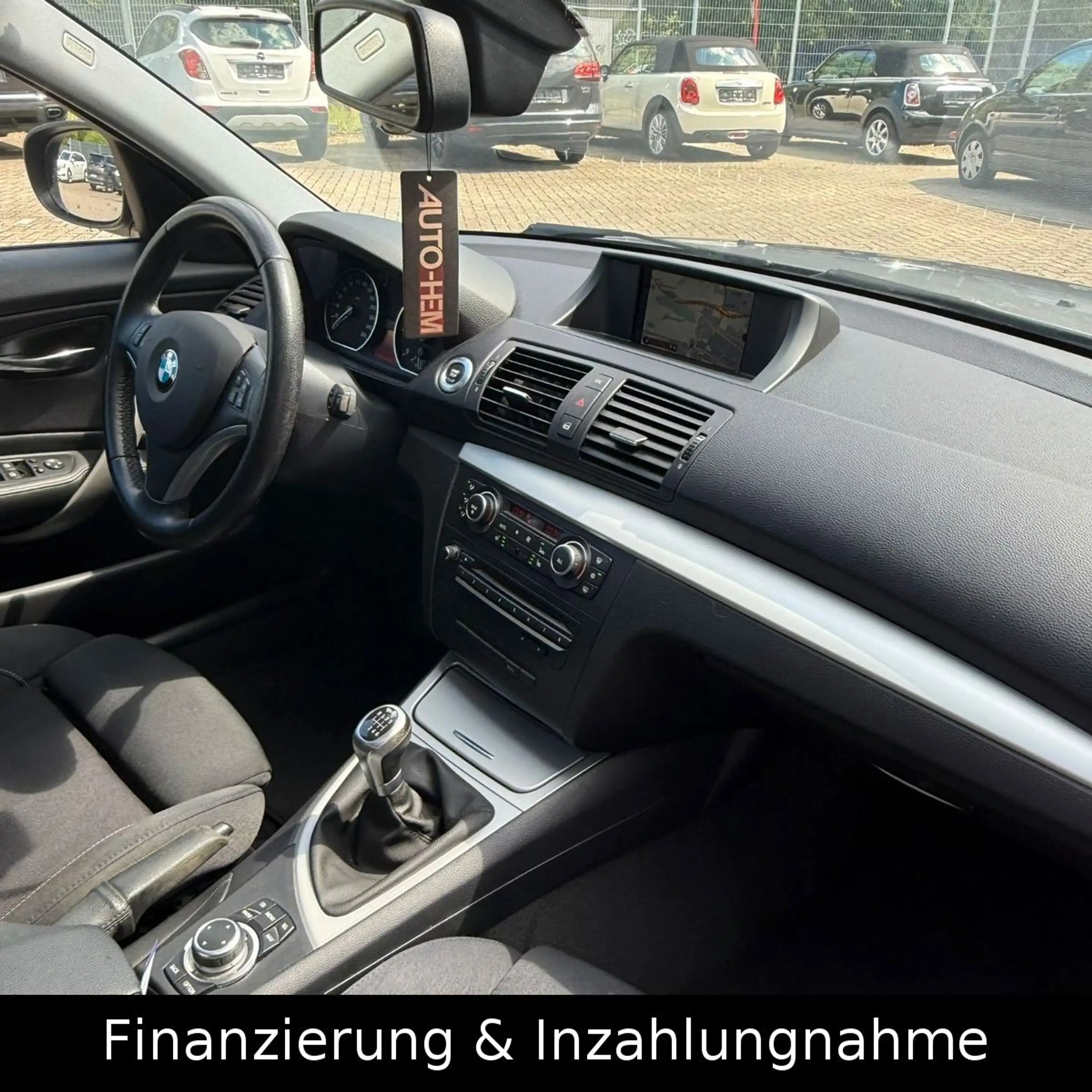 BMW 120 d Navi Xenon Schiebedach Sitzhzg Sportsitze — photo 11