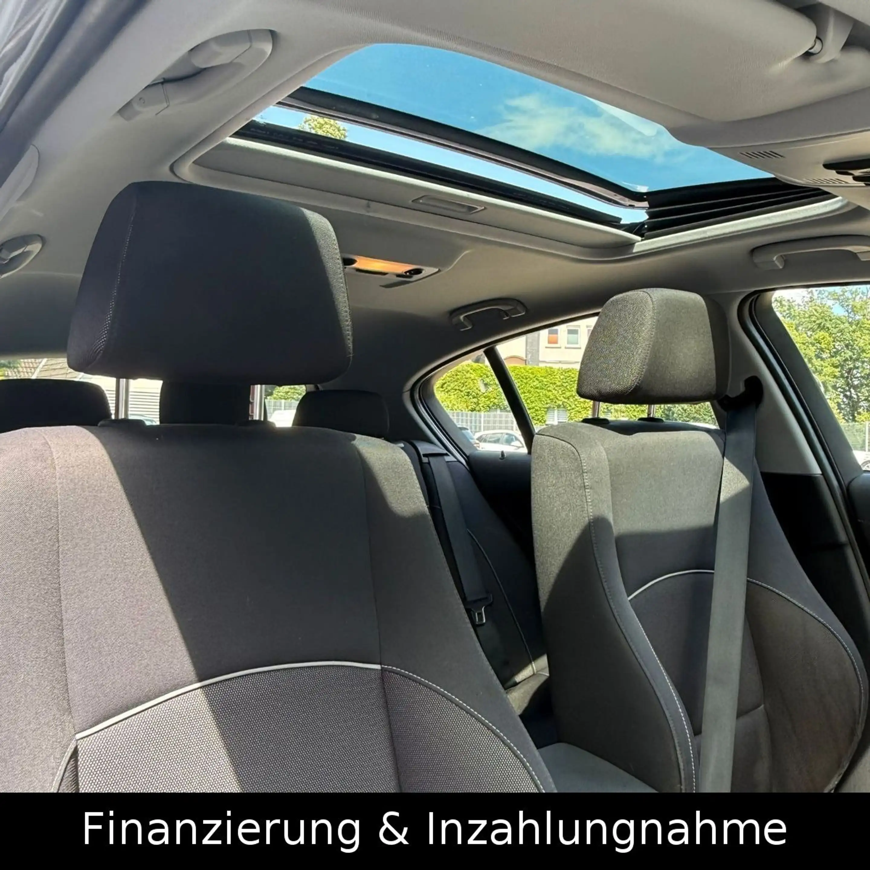 BMW 120 d Navi Xenon Schiebedach Sitzhzg Sportsitze — photo 14
