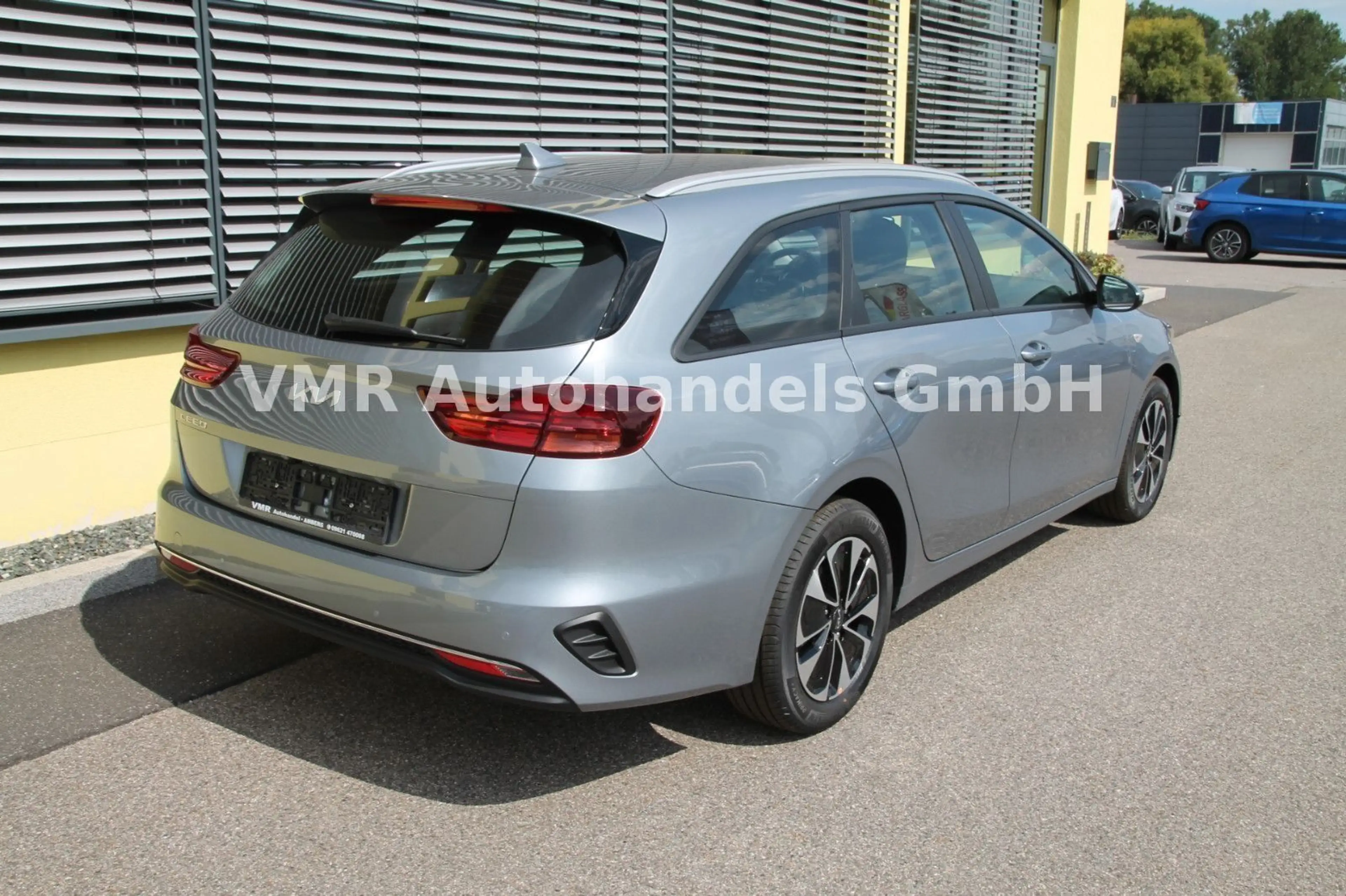 Kia Ceed SW / cee'd SW 1.5 T-GDi Automatik *Navi* — photo 7