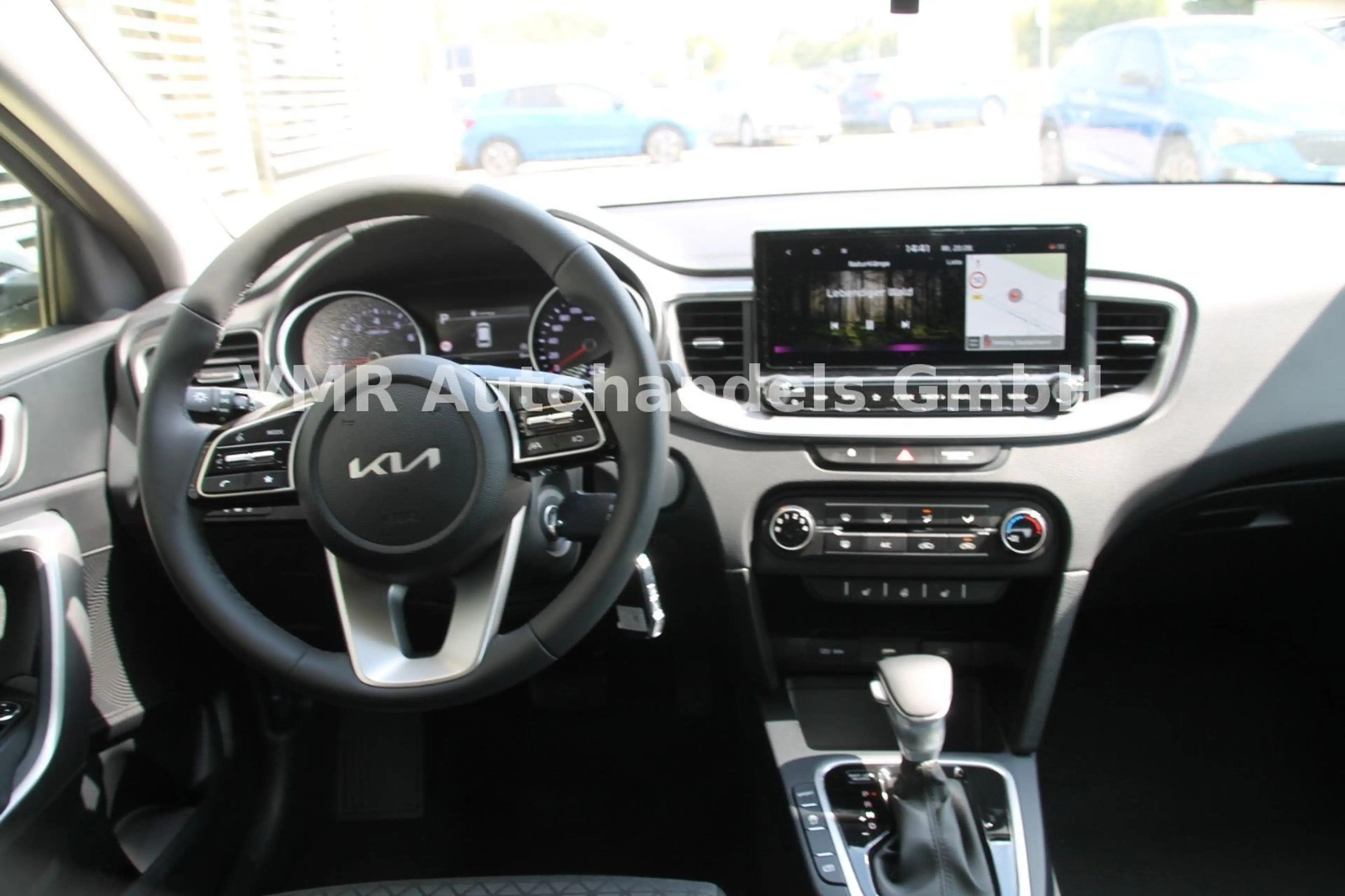 Kia Ceed SW / cee'd SW 1.5 T-GDi Automatik *Navi* — photo 12