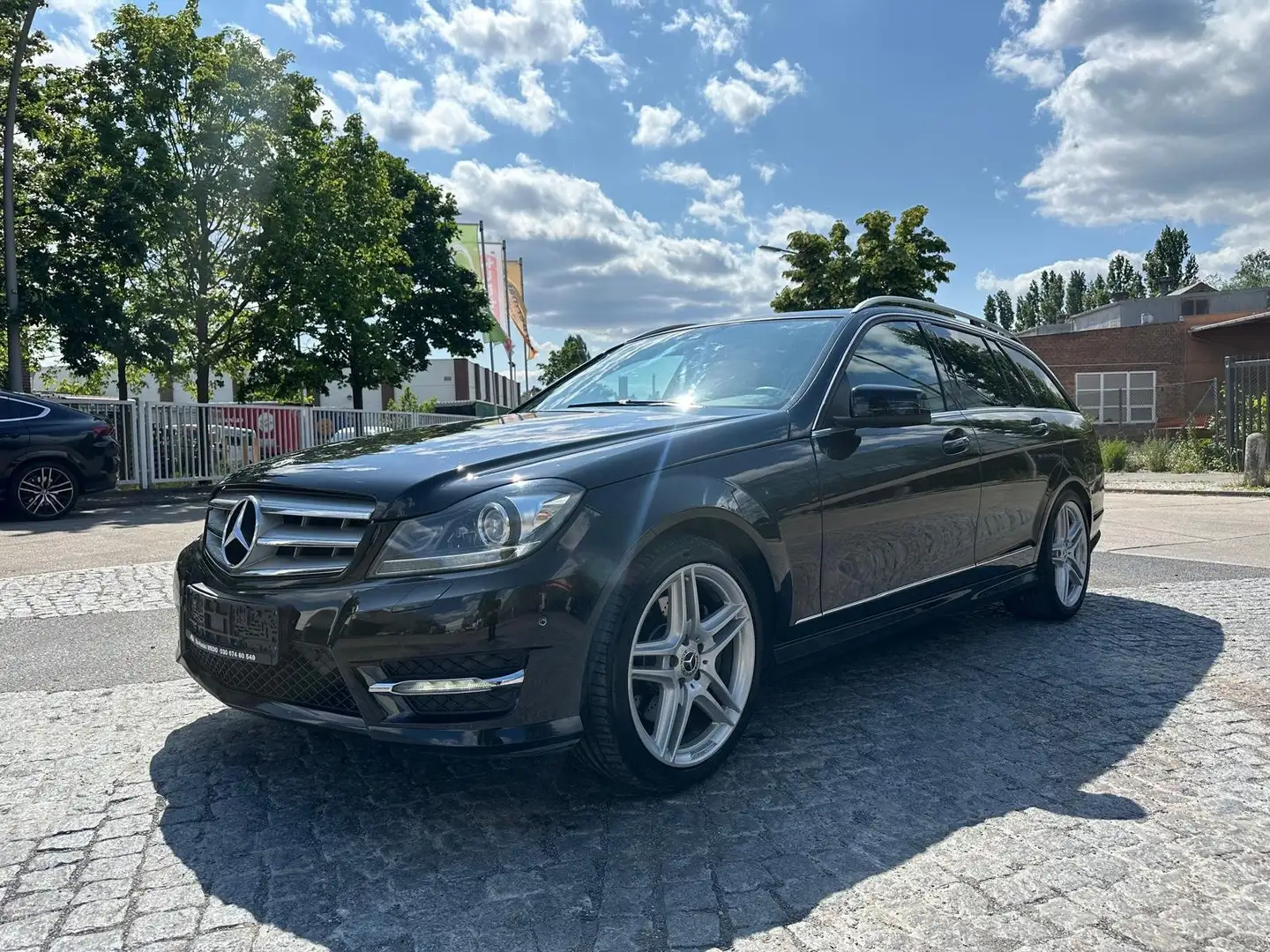 Mercedes-Benz C 350 C 350 T CGI AMG LINE Schwarz - 2