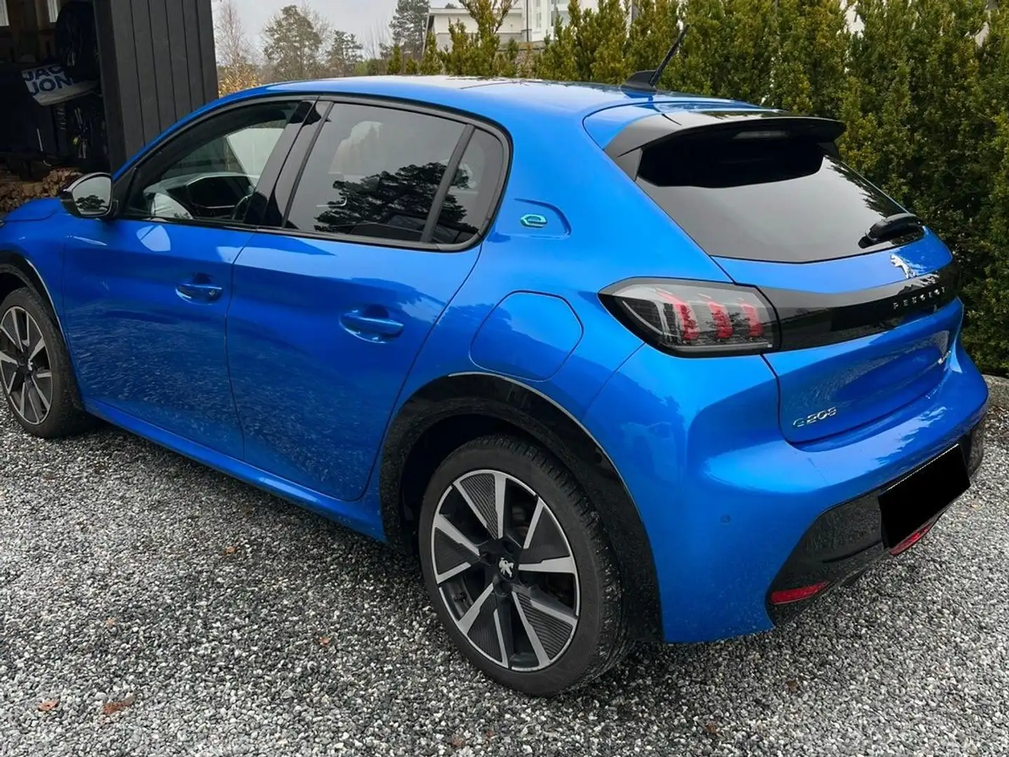 Peugeot e-208 208 Elektromotor 136 GT Pack Blau - 2
