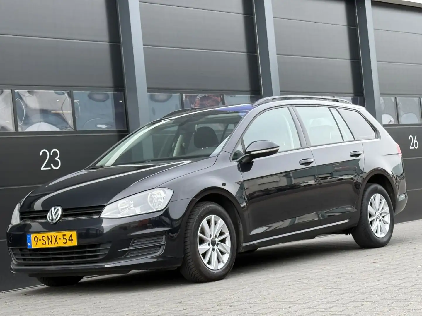 Volkswagen Golf Variant 1.6 TDI Clima EURO-6 Zwart - 1