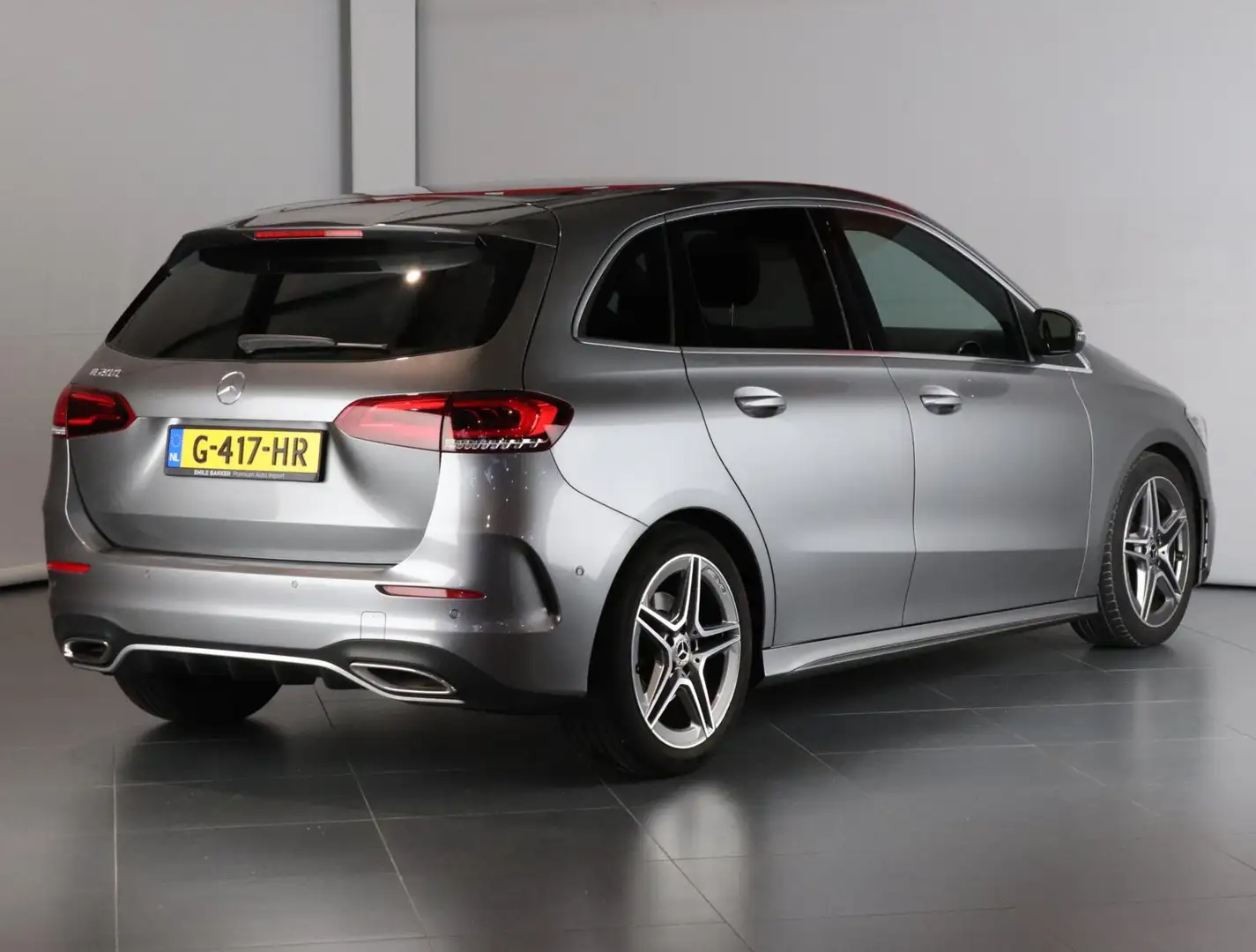 Mercedes-Benz B 200 Business Solution AMG 43.000km! Grau - 2