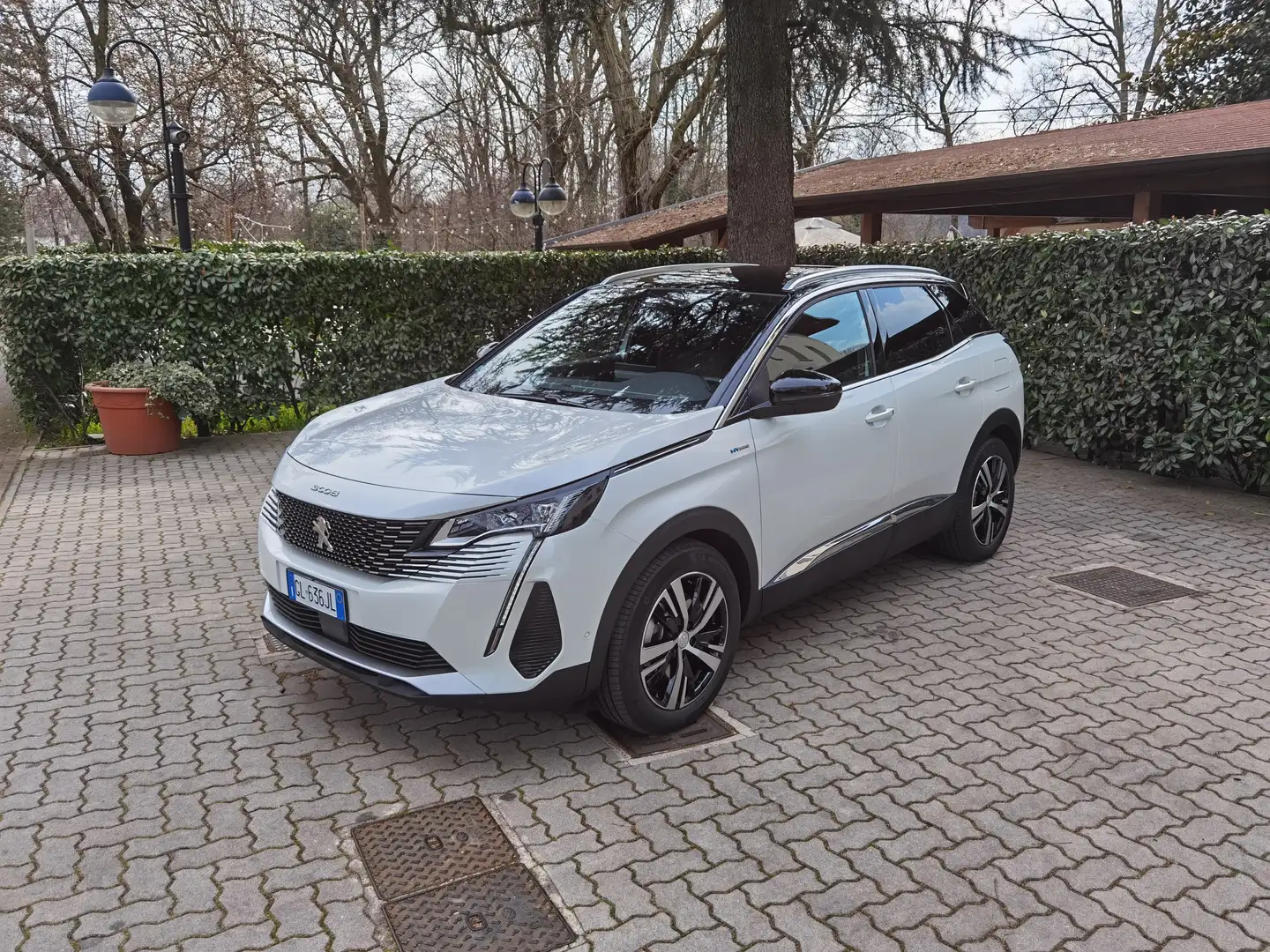 Peugeot 3008 1.6 hybrid GT Pack 225cv e-eat8 Bianco - 1