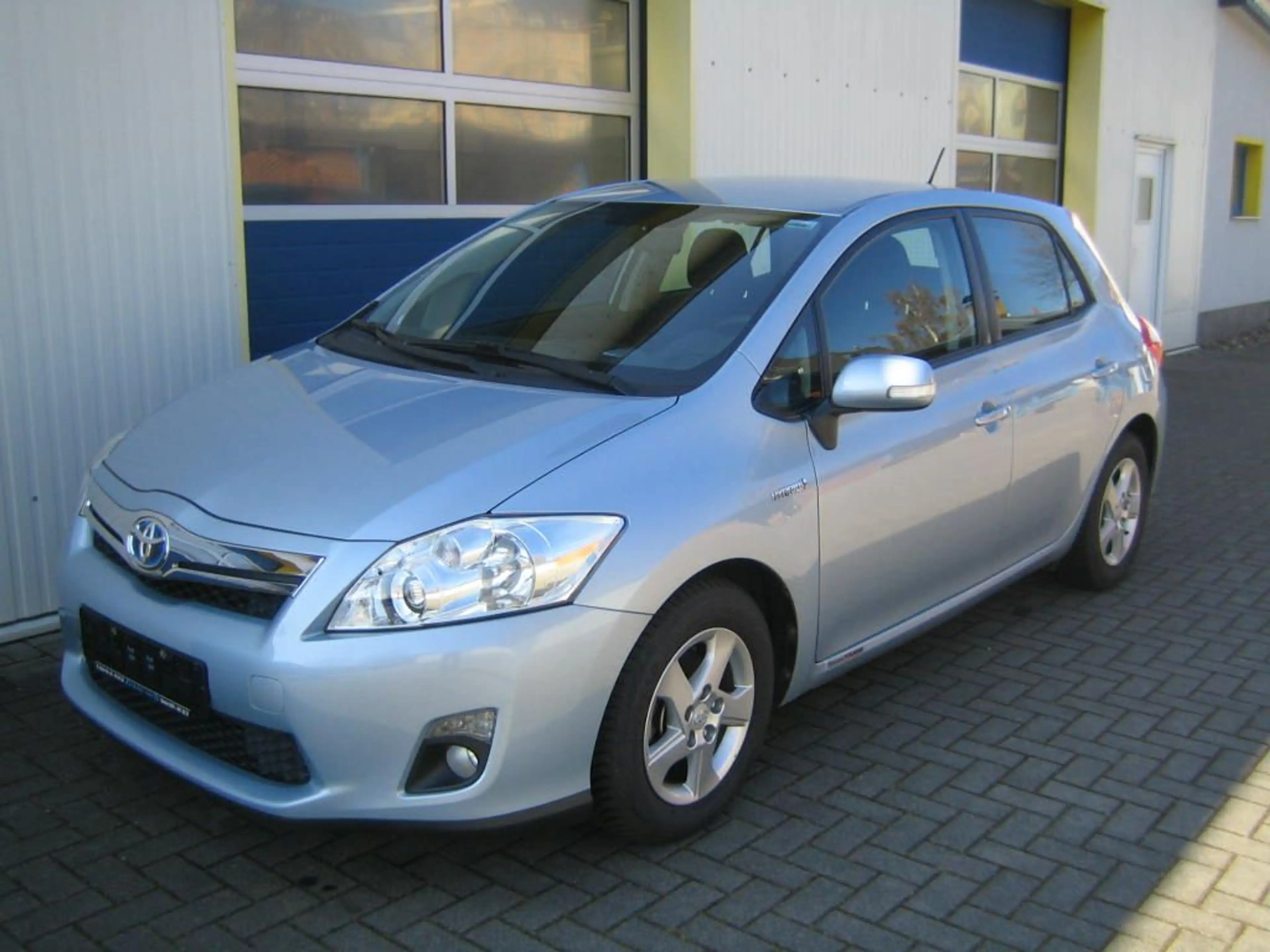 Toyota Auris Hybrid Life