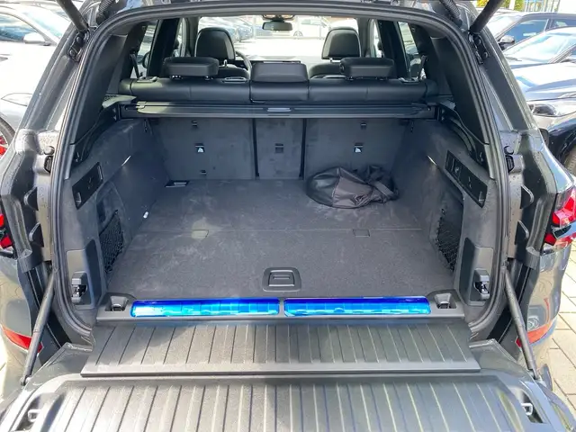 BMW X5 view 12