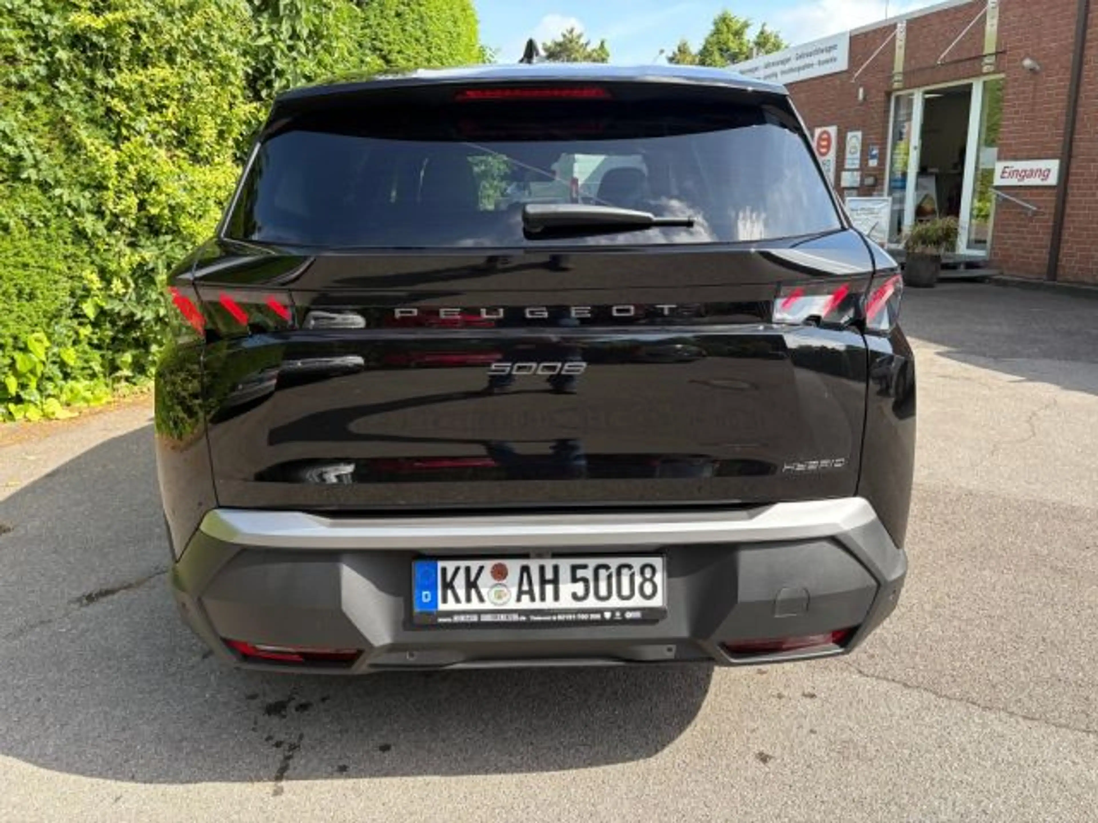 Peugeot 5008 Hybrid 145 e-DSC6 GT — photo 6